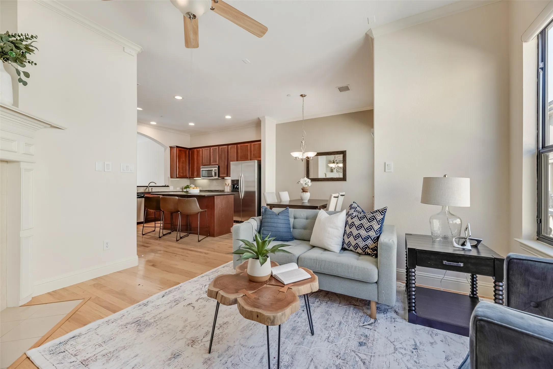 Townhouse For Sale in Collin County , 7233 Kasko Drive, Plano, Texas 75024, 2 Bedroom, 3 Bathroom, 2 Garage spaces, 1,631 Sqft, built in 2005, mls#21380904, Real Estate Agent in Plano, Homes For Sale in Collin county, Homes For Sale in Plano, Realtor in Plano Texas, Real Estate Brokerage Independent Realty Texas, Luminita Cordes Realtor