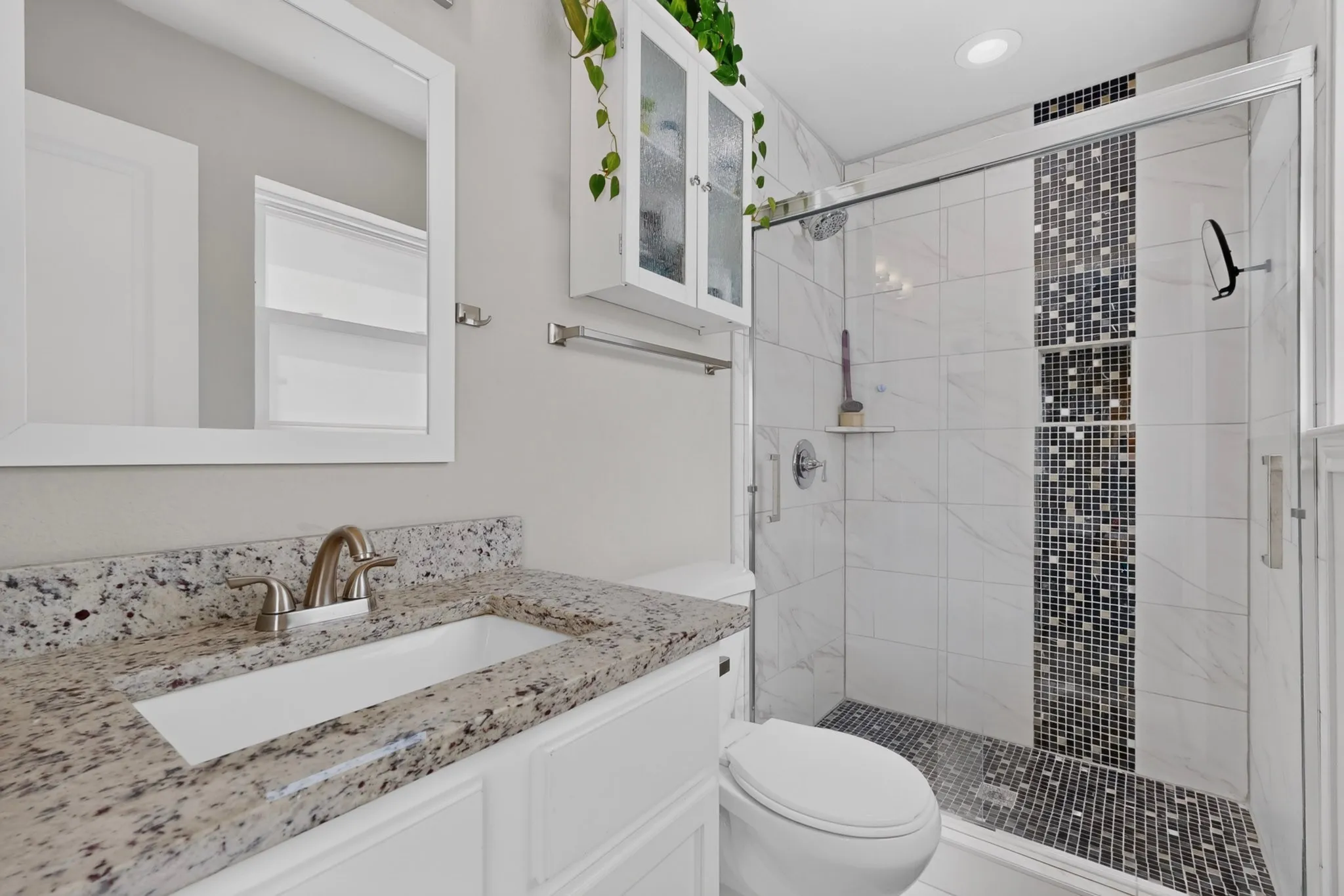 Single Family Residence For Sale in Dallas County , 8632 Kingspoint Drive, Dallas, Texas 75238, 4 Bedroom, 2 Bathroom, 2 Garage spaces, 1,476 Sqft, built in 1963, mls#21387709, Real Estate Agent in Dallas, Homes For Sale in Dallas county, Homes For Sale in Dallas, Realtor in Dallas Texas, Real Estate Brokerage Independent Realty Texas, Luminita Cordes Realtor