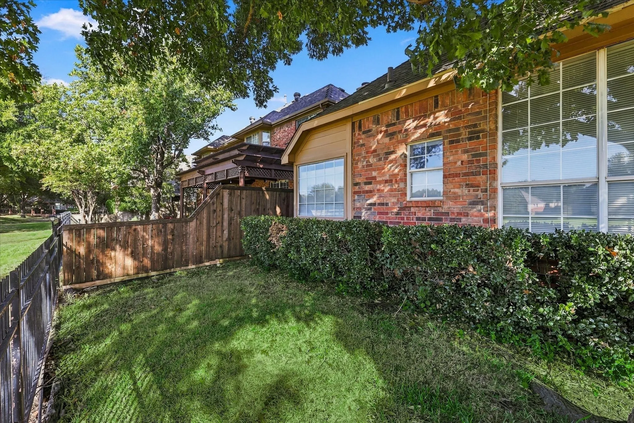 Single Family Residence For Sale in Collin County , 5307 Quail Creek Drive, Mc Kinney, Texas 75072, 3 Bedroom, 2 Bathroom, 2 Garage spaces, 1,823 Sqft, built in 1990, mls#21388196, Real Estate Agent in Mc Kinney, Homes For Sale in Collin county, Homes For Sale in Mc Kinney, Realtor in Mc Kinney Texas, Real Estate Brokerage Independent Realty Texas, Luminita Cordes Realtor