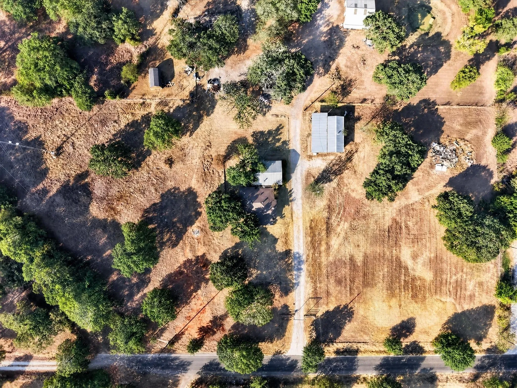 Single Family Residence For Sale in Johnson County , 2332 County Road 411, Alvarado, Texas 76009, 3 Bedroom, 2 Bathroom, 2 Garage spaces, 1,933 Sqft, built in 1981, mls#21387583, Real Estate Agent in Alvarado, Homes For Sale in Johnson county, Homes For Sale in Alvarado, Realtor in Alvarado Texas, Real Estate Brokerage Independent Realty Texas, Luminita Cordes Realtor