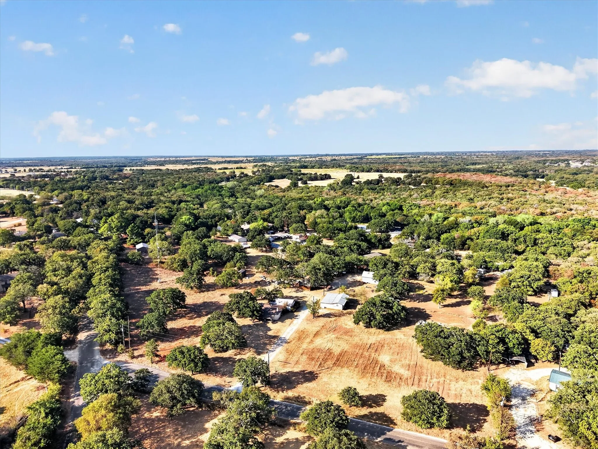 Single Family Residence For Sale in Johnson County , 2332 County Road 411, Alvarado, Texas 76009, 3 Bedroom, 2 Bathroom, 2 Garage spaces, 1,933 Sqft, built in 1981, mls#21387583, Real Estate Agent in Alvarado, Homes For Sale in Johnson county, Homes For Sale in Alvarado, Realtor in Alvarado Texas, Real Estate Brokerage Independent Realty Texas, Luminita Cordes Realtor
