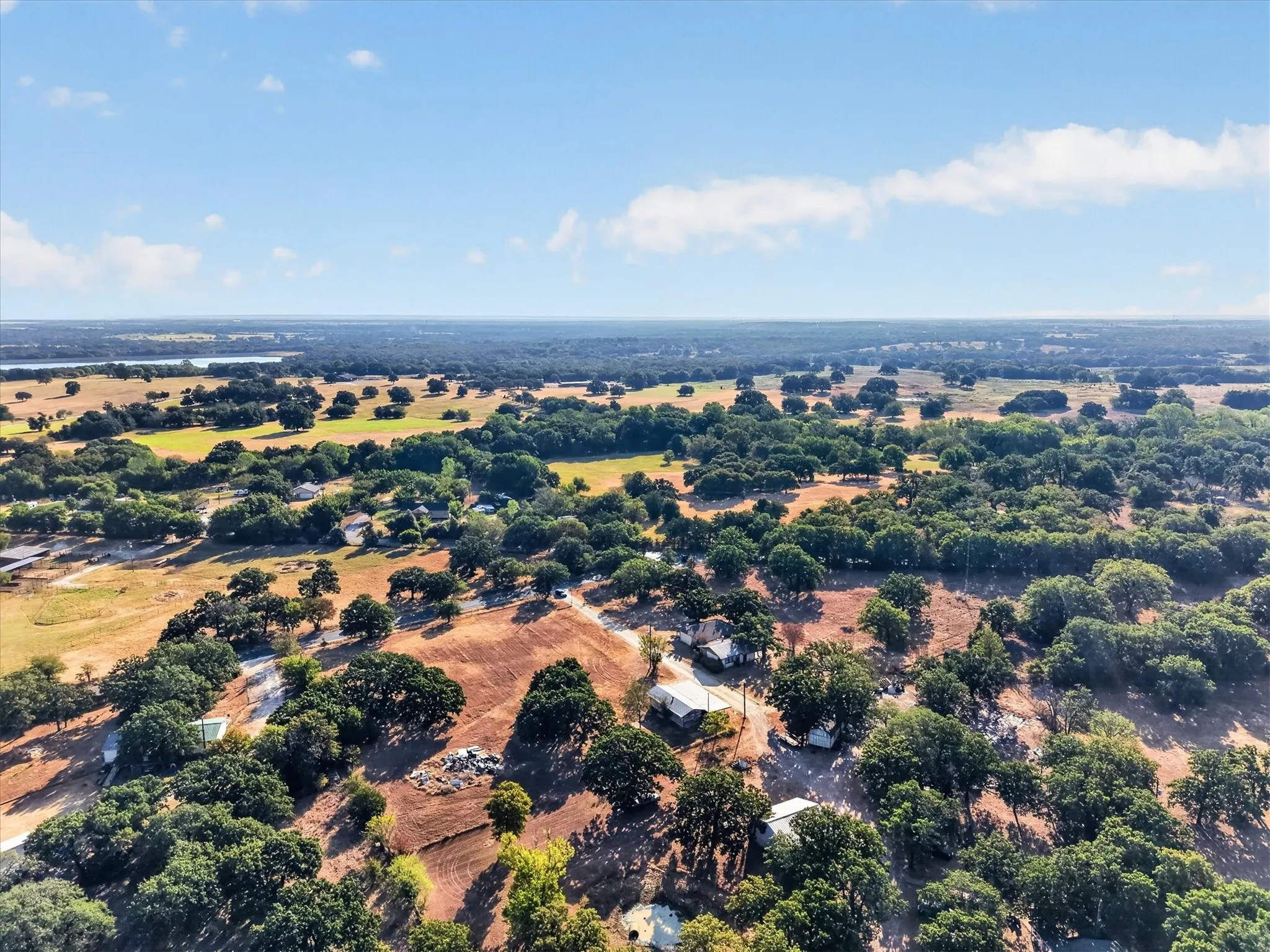 Single Family Residence For Sale in Johnson County , 2332 County Road 411, Alvarado, Texas 76009, 3 Bedroom, 2 Bathroom, 2 Garage spaces, 1,933 Sqft, built in 1981, mls#21387583, Real Estate Agent in Alvarado, Homes For Sale in Johnson county, Homes For Sale in Alvarado, Realtor in Alvarado Texas, Real Estate Brokerage Independent Realty Texas, Luminita Cordes Realtor