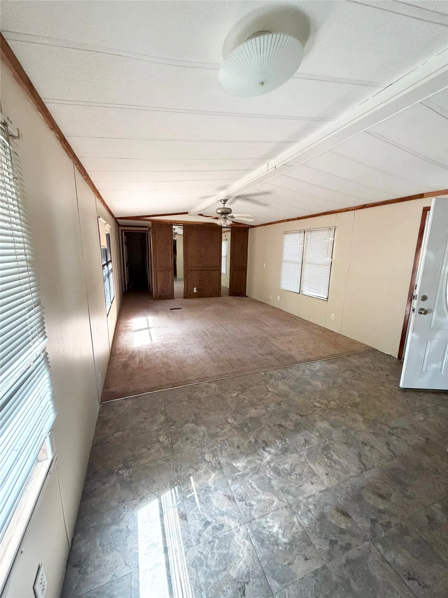 Mobile Home For Sale in Henderson County , 107 Meadowlark Lane, Mabank, Texas 75156, 3 Bedroom, 2 Bathroom, Garage spaces, 1,008 Sqft, built in 1983, mls#21389350, Real Estate Agent in Mabank, Homes For Sale in Henderson county, Homes For Sale in Mabank, Realtor in Mabank Texas, Real Estate Brokerage Independent Realty Texas, Luminita Cordes Realtor