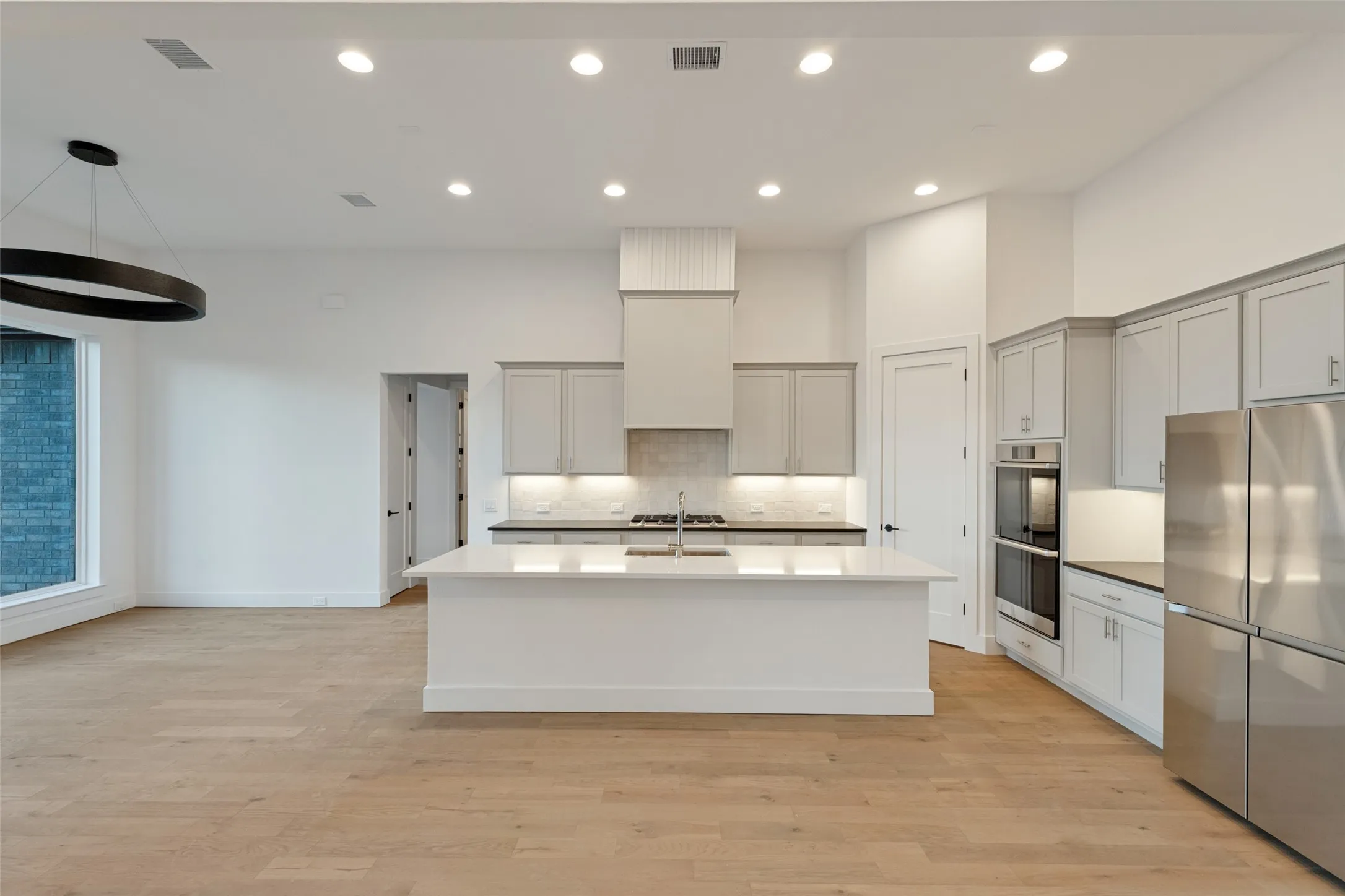 Single Family Residence For Sale in Collin County , 6715 Lakeview Drive, Mc Kinney, Texas 75071, 4 Bedroom, 4 Bathroom, 3 Garage spaces, 3,123 Sqft, built in 2026, mls#21385409, Real Estate Agent in Mc Kinney, Homes For Sale in Collin county, Homes For Sale in Mc Kinney, Realtor in Mc Kinney Texas, Real Estate Brokerage Independent Realty Texas, Luminita Cordes Realtor