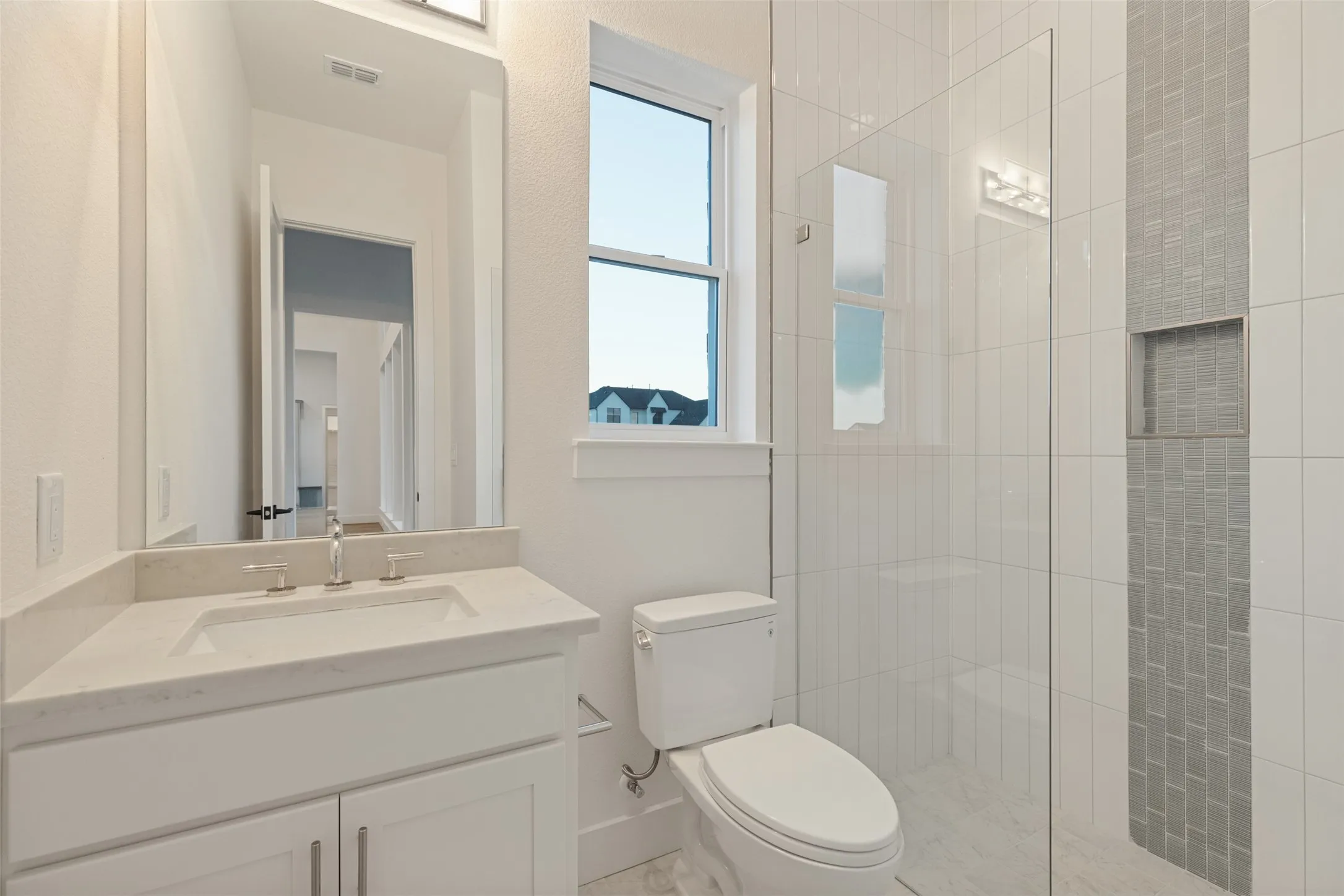 Single Family Residence For Sale in Collin County , 6715 Lakeview Drive, Mc Kinney, Texas 75071, 4 Bedroom, 4 Bathroom, 3 Garage spaces, 3,123 Sqft, built in 2026, mls#21385409, Real Estate Agent in Mc Kinney, Homes For Sale in Collin county, Homes For Sale in Mc Kinney, Realtor in Mc Kinney Texas, Real Estate Brokerage Independent Realty Texas, Luminita Cordes Realtor