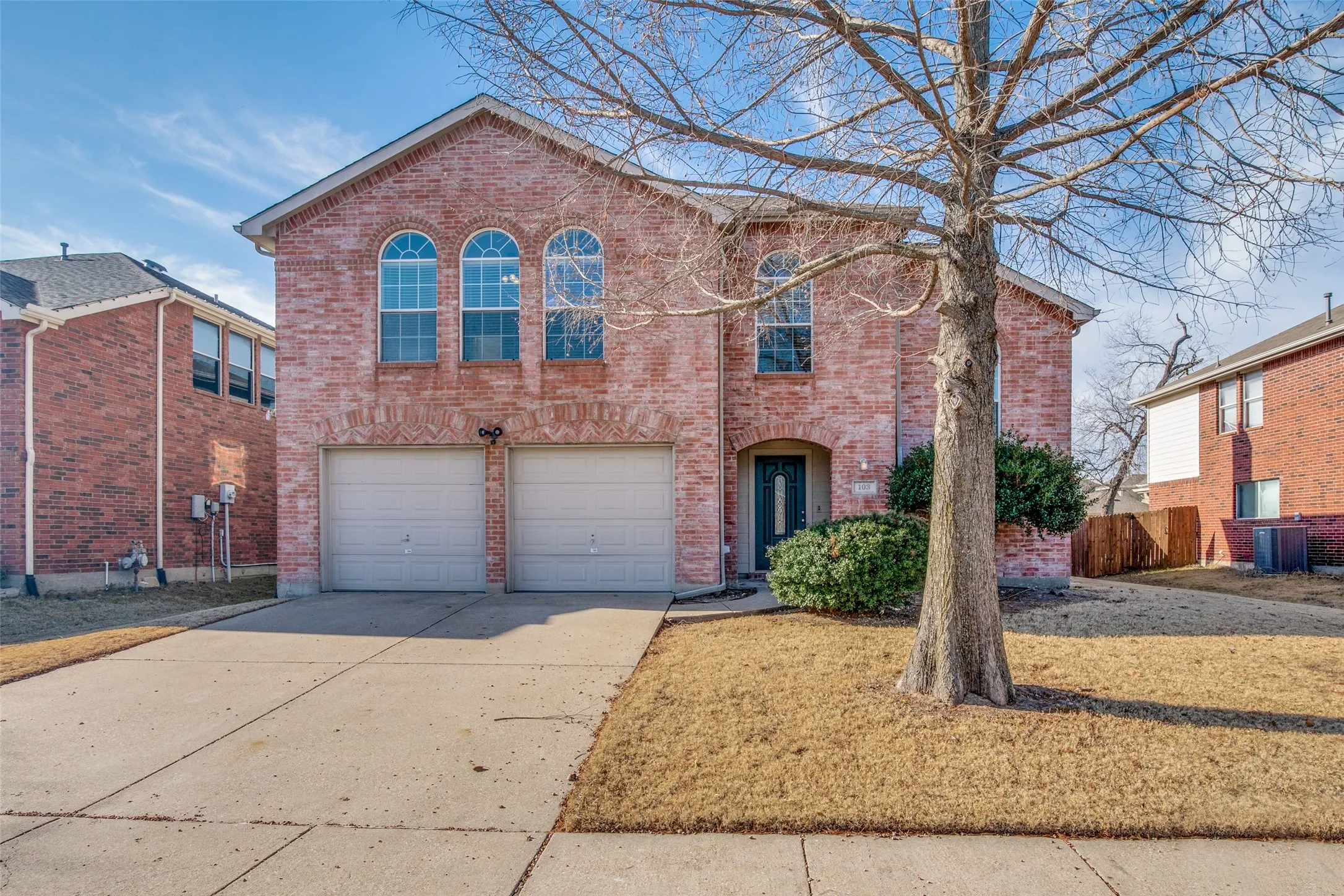 Single Family Residence For Rent in Kaufman County , 103 Bowie Street, Forney, Texas 75126, 4 Bedroom, 3 Bathroom, 2 Garage spaces, 2,074 Sqft, built in 2004, mls#21387790, Real Estate Agent in Forney, Homes For Rent in Kaufman county, Homes For Rent in Forney, Realtor in Forney Texas, Real Estate Brokerage Independent Realty Texas, Luminita Cordes Realtor