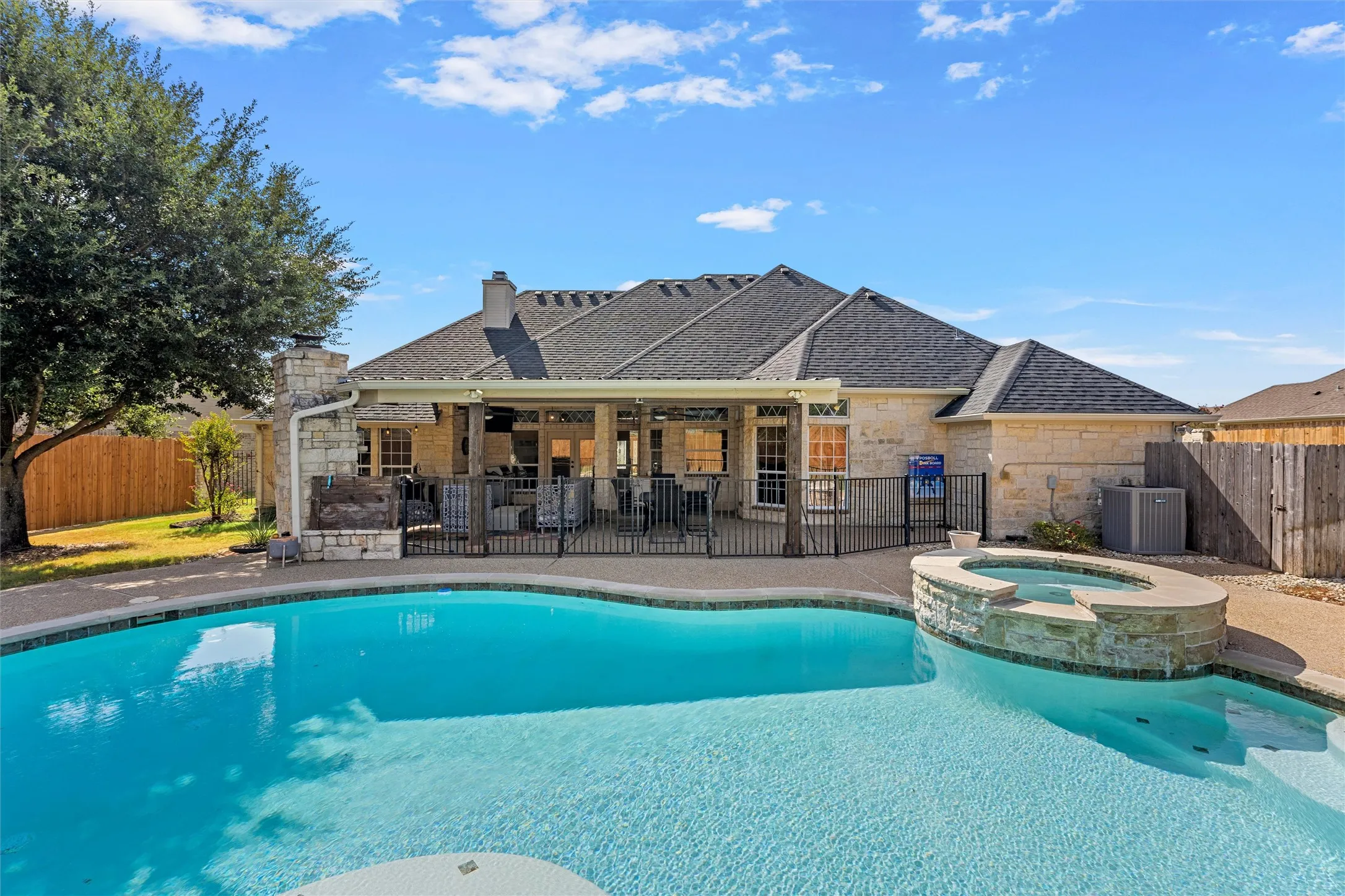 Single Family Residence For Sale in Mc Lennan County , 1417 Hoosier Park, Robinson, Texas 76706, 4 Bedroom, 3 Bathroom, 2 Garage spaces, 2,589 Sqft, built in 2007, mls#21388995, Real Estate Agent in Robinson, Homes For Sale in Mc Lennan county, Homes For Sale in Robinson, Realtor in Robinson Texas, Real Estate Brokerage Independent Realty Texas, Luminita Cordes Realtor