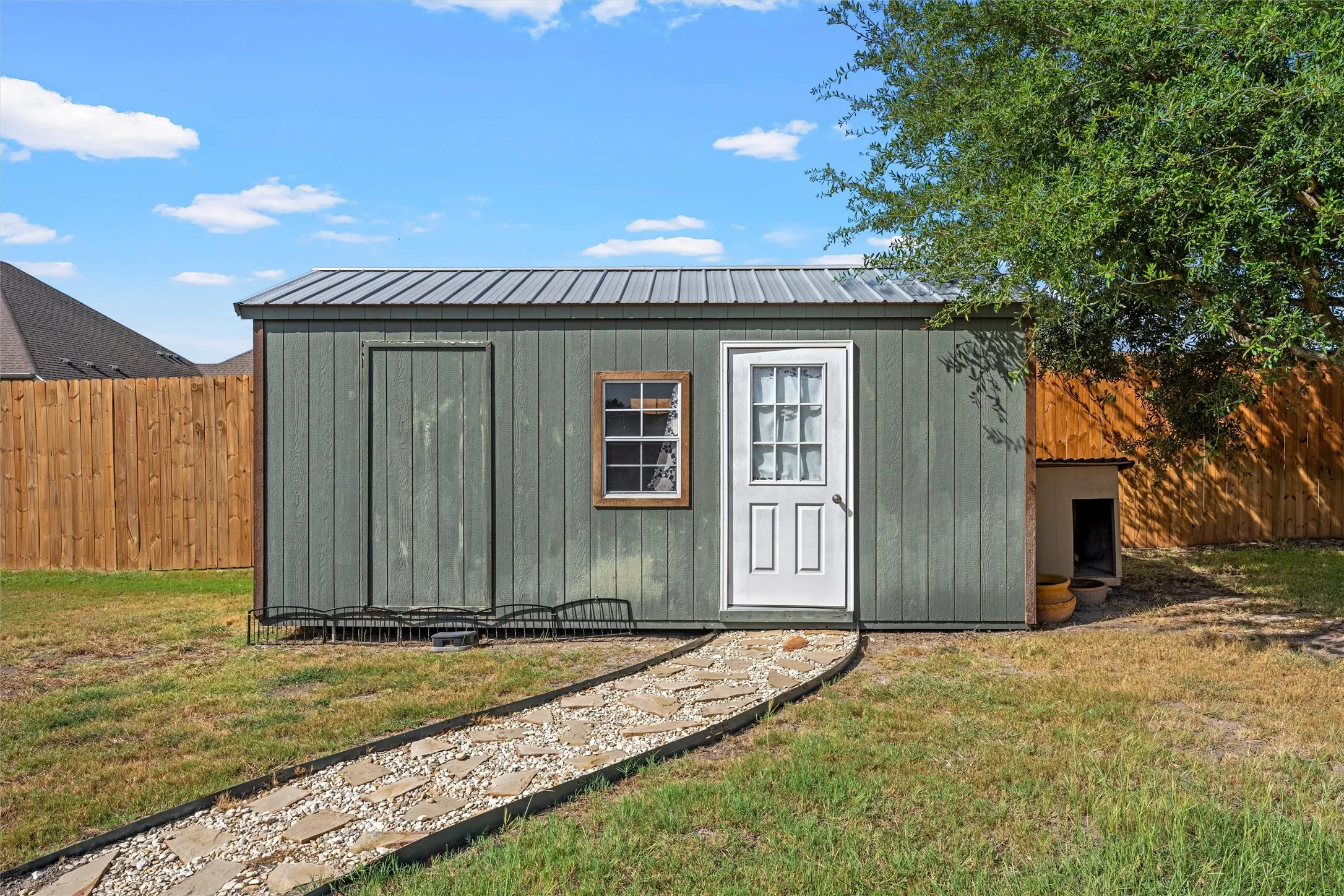 Single Family Residence For Sale in Mc Lennan County , 1417 Hoosier Park, Robinson, Texas 76706, 4 Bedroom, 3 Bathroom, 2 Garage spaces, 2,589 Sqft, built in 2007, mls#21388995, Real Estate Agent in Robinson, Homes For Sale in Mc Lennan county, Homes For Sale in Robinson, Realtor in Robinson Texas, Real Estate Brokerage Independent Realty Texas, Luminita Cordes Realtor