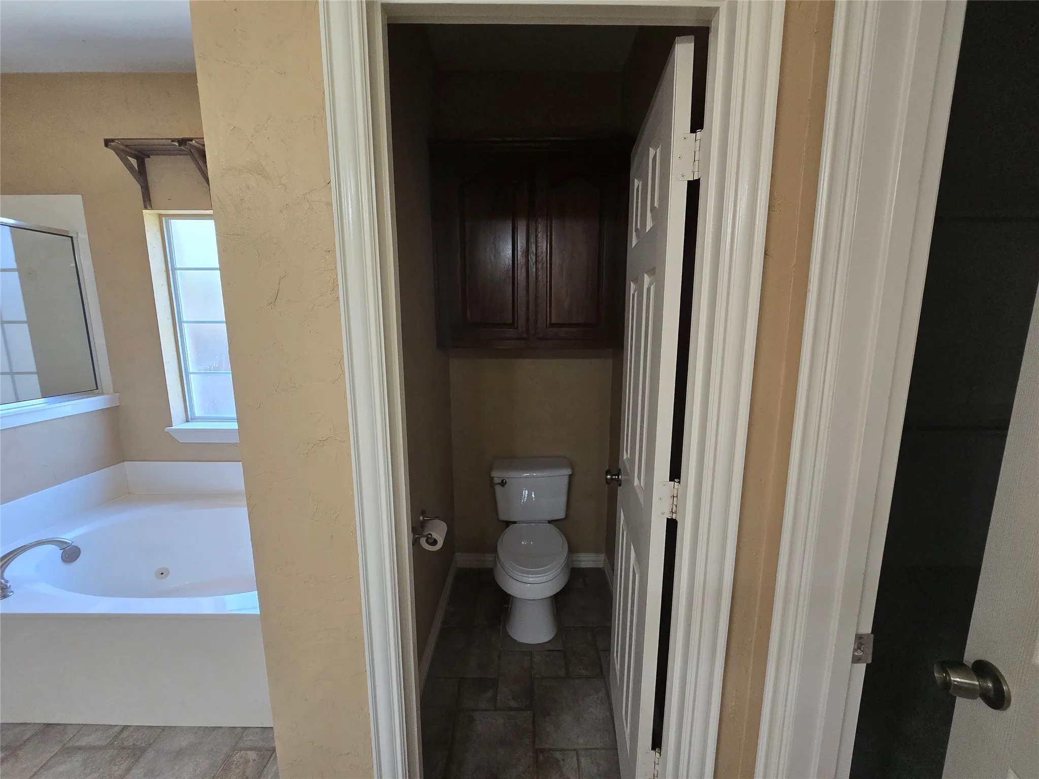 Single Family Residence For Sale in Rockwall County , 5607 Ranger Drive, Rockwall, Texas 75032, 4 Bedroom, 4 Bathroom, 2 Garage spaces, 3,071 Sqft, built in 2001, mls#21389324, Real Estate Agent in Rockwall, Homes For Sale in Rockwall county, Homes For Sale in Rockwall, Realtor in Rockwall Texas, Real Estate Brokerage Independent Realty Texas, Luminita Cordes Realtor