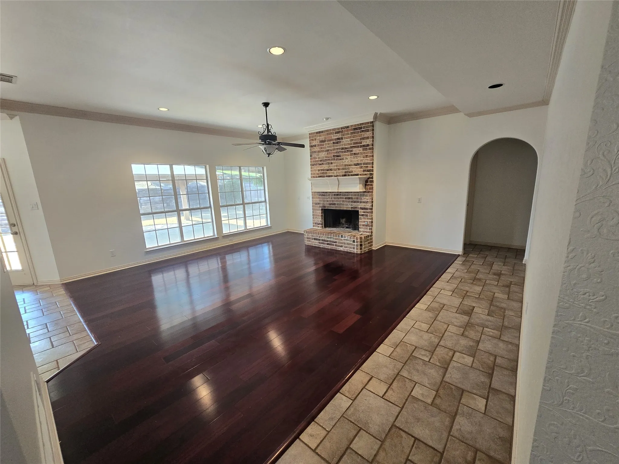 Single Family Residence For Sale in Rockwall County , 5607 Ranger Drive, Rockwall, Texas 75032, 4 Bedroom, 4 Bathroom, 2 Garage spaces, 3,071 Sqft, built in 2001, mls#21389324, Real Estate Agent in Rockwall, Homes For Sale in Rockwall county, Homes For Sale in Rockwall, Realtor in Rockwall Texas, Real Estate Brokerage Independent Realty Texas, Luminita Cordes Realtor