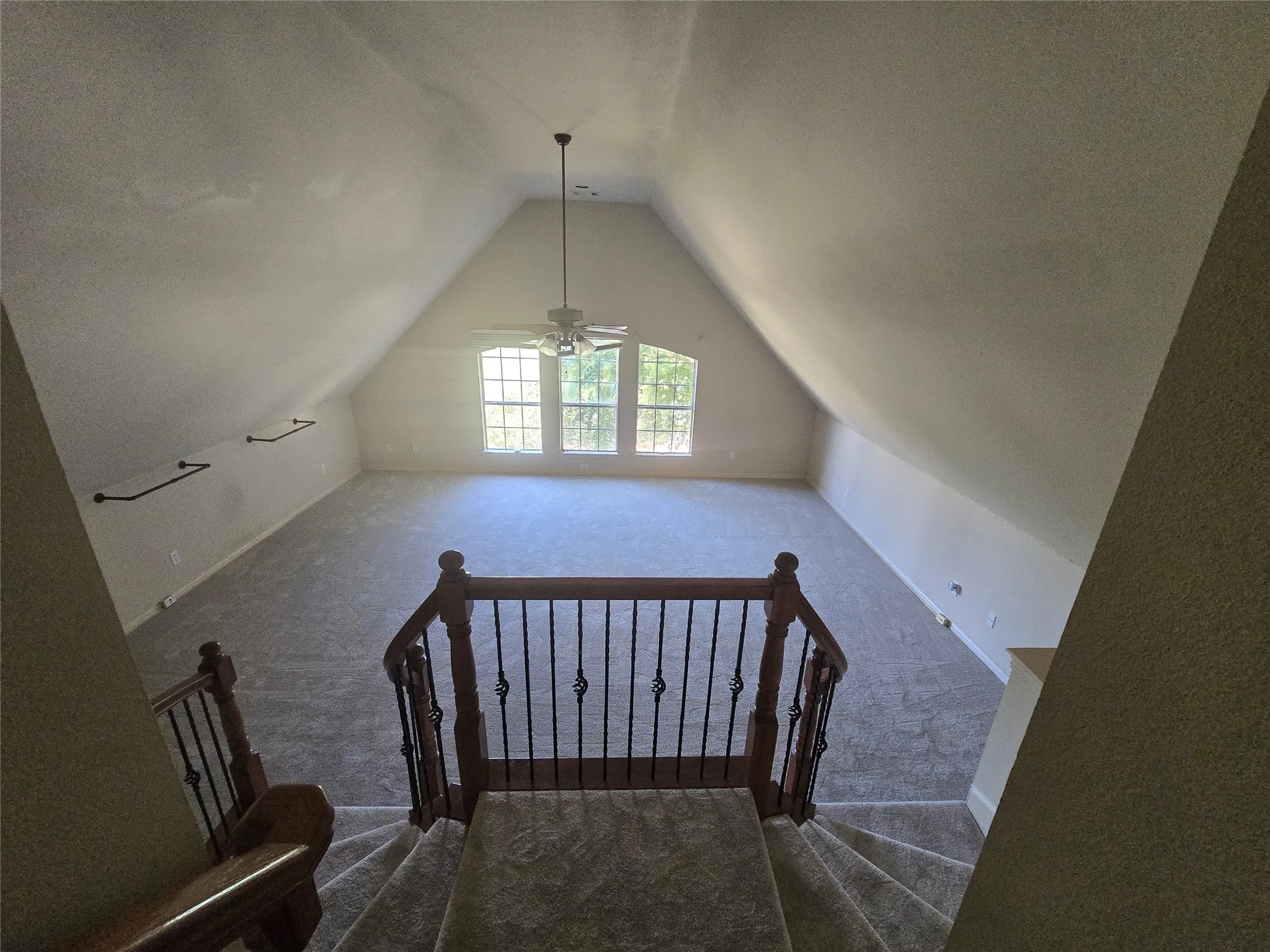 Single Family Residence For Sale in Rockwall County , 5607 Ranger Drive, Rockwall, Texas 75032, 4 Bedroom, 4 Bathroom, 2 Garage spaces, 3,071 Sqft, built in 2001, mls#21389324, Real Estate Agent in Rockwall, Homes For Sale in Rockwall county, Homes For Sale in Rockwall, Realtor in Rockwall Texas, Real Estate Brokerage Independent Realty Texas, Luminita Cordes Realtor