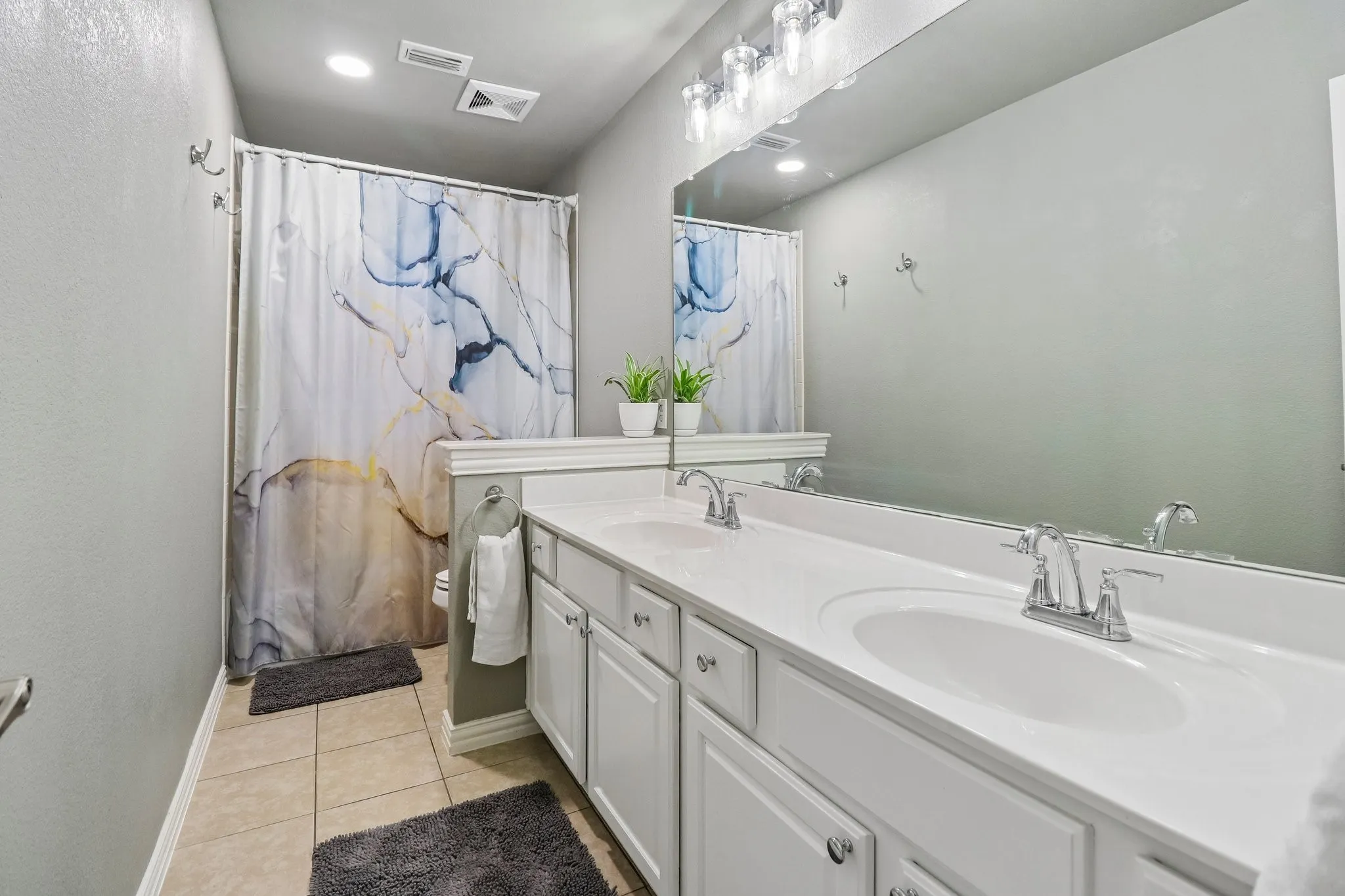 Fully Bathroom