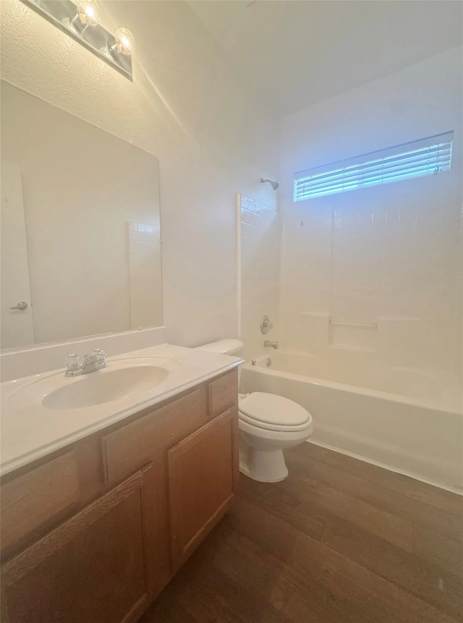 Townhouse For Rent in Dallas County , 2264 Stonebrook Lane, Mesquite, Texas 75181, 3 Bedroom, 3 Bathroom, 2 Garage spaces, 1,463 Sqft, built in 2006, mls#21389357, Real Estate Agent in Mesquite, Homes For Rent in Dallas county, Homes For Rent in Mesquite, Realtor in Mesquite Texas, Real Estate Brokerage Independent Realty Texas, Luminita Cordes Realtor
