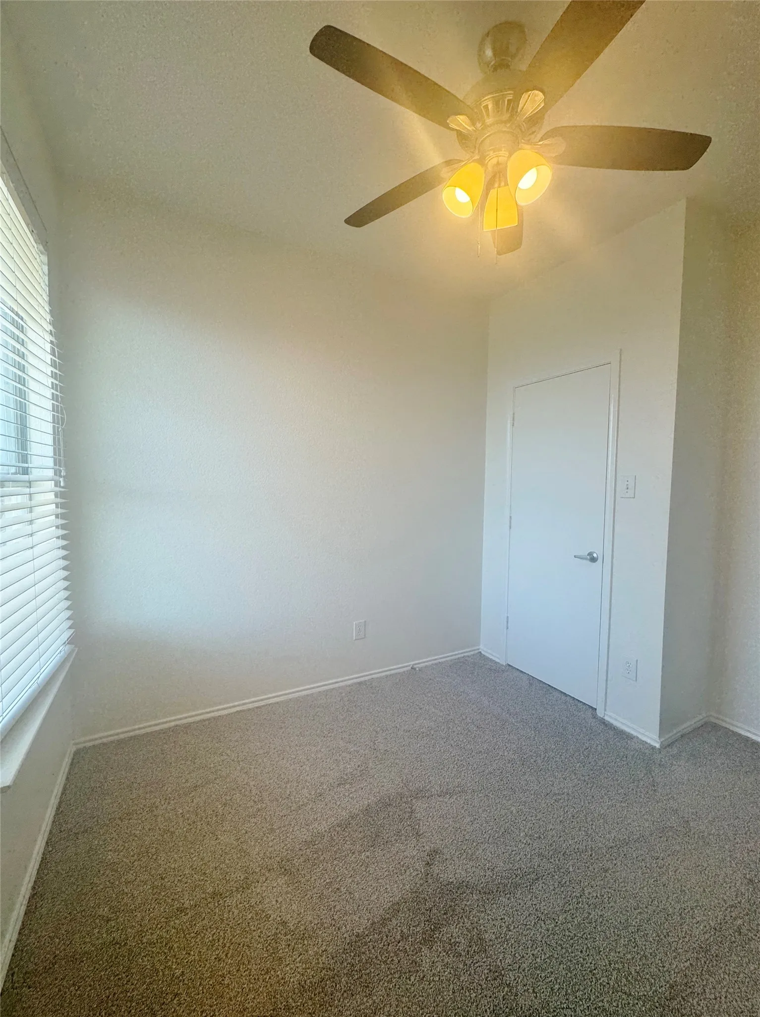 Townhouse For Rent in Dallas County , 2264 Stonebrook Lane, Mesquite, Texas 75181, 3 Bedroom, 3 Bathroom, 2 Garage spaces, 1,463 Sqft, built in 2006, mls#21389357, Real Estate Agent in Mesquite, Homes For Rent in Dallas county, Homes For Rent in Mesquite, Realtor in Mesquite Texas, Real Estate Brokerage Independent Realty Texas, Luminita Cordes Realtor