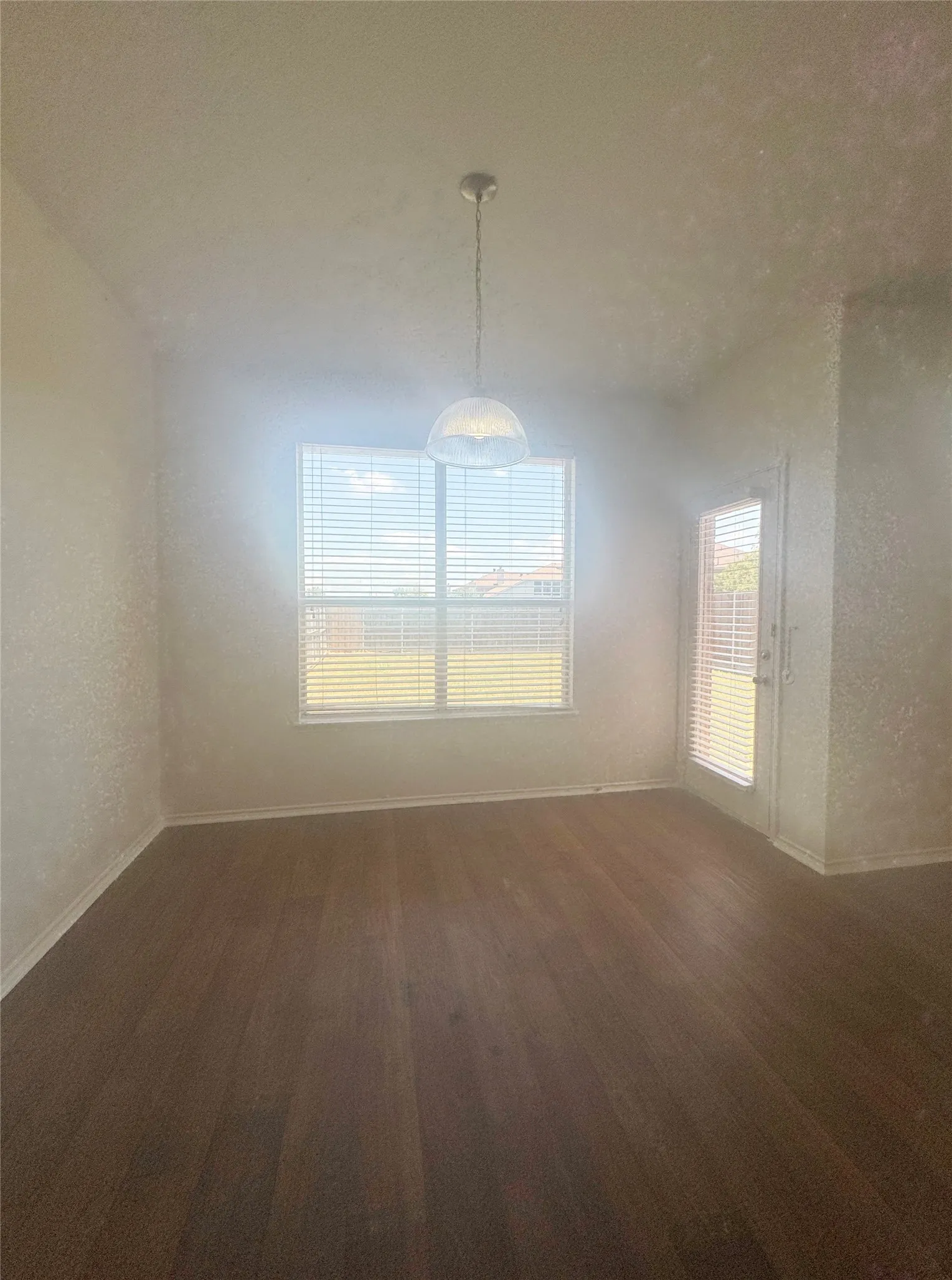Townhouse For Rent in Dallas County , 2264 Stonebrook Lane, Mesquite, Texas 75181, 3 Bedroom, 3 Bathroom, 2 Garage spaces, 1,463 Sqft, built in 2006, mls#21389357, Real Estate Agent in Mesquite, Homes For Rent in Dallas county, Homes For Rent in Mesquite, Realtor in Mesquite Texas, Real Estate Brokerage Independent Realty Texas, Luminita Cordes Realtor