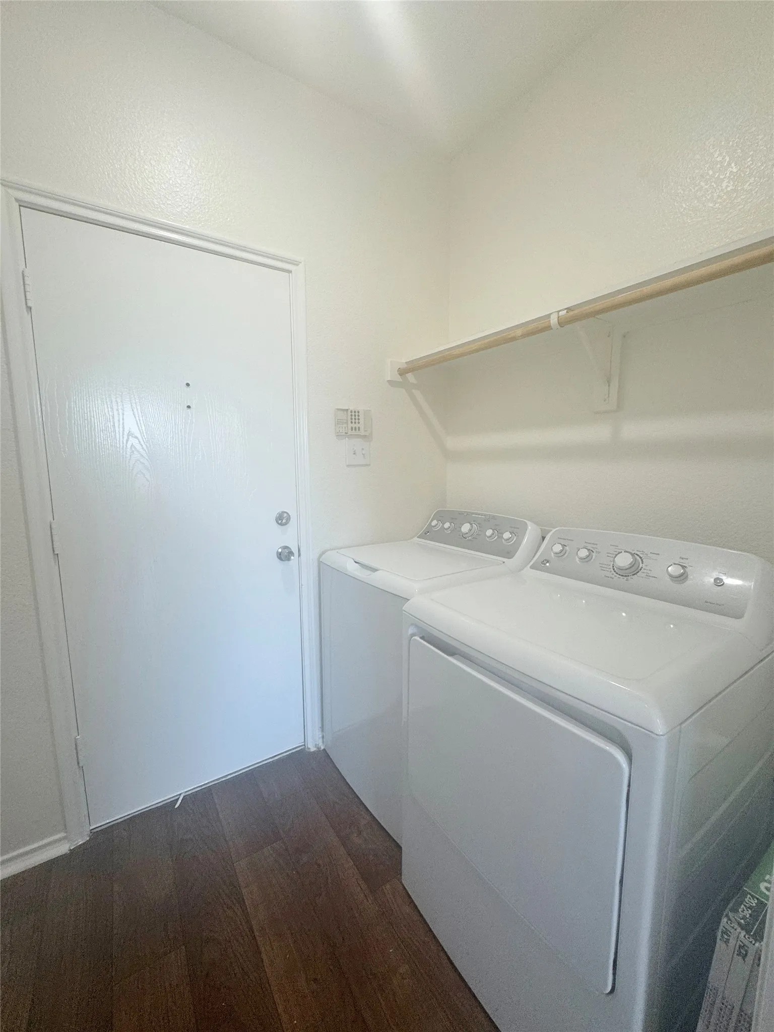 Townhouse For Rent in Dallas County , 2264 Stonebrook Lane, Mesquite, Texas 75181, 3 Bedroom, 3 Bathroom, 2 Garage spaces, 1,463 Sqft, built in 2006, mls#21389357, Real Estate Agent in Mesquite, Homes For Rent in Dallas county, Homes For Rent in Mesquite, Realtor in Mesquite Texas, Real Estate Brokerage Independent Realty Texas, Luminita Cordes Realtor