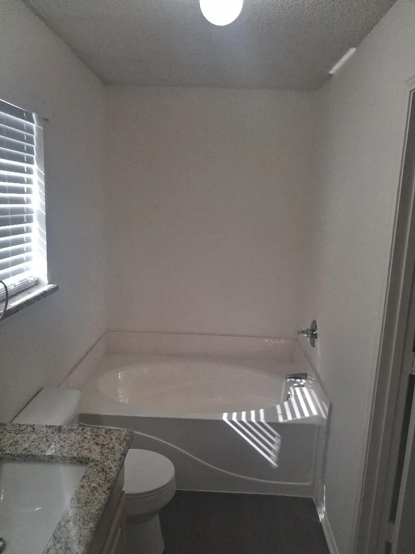 Single Family Residence For Rent in Tarrant County , 1123 Greenview Lane, Kennedale, Texas 76060, 4 Bedroom, 2 Bathroom, 2 Garage spaces, 1,775 Sqft, built in 1999, mls#21380963, Real Estate Agent in Kennedale, Homes For Rent in Tarrant county, Homes For Rent in Kennedale, Realtor in Kennedale Texas, Real Estate Brokerage Independent Realty Texas, Luminita Cordes Realtor