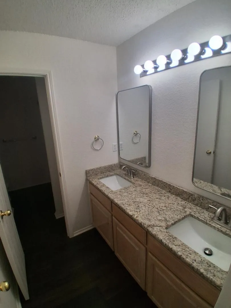 Single Family Residence For Rent in Tarrant County , 1123 Greenview Lane, Kennedale, Texas 76060, 4 Bedroom, 2 Bathroom, 2 Garage spaces, 1,775 Sqft, built in 1999, mls#21380963, Real Estate Agent in Kennedale, Homes For Rent in Tarrant county, Homes For Rent in Kennedale, Realtor in Kennedale Texas, Real Estate Brokerage Independent Realty Texas, Luminita Cordes Realtor