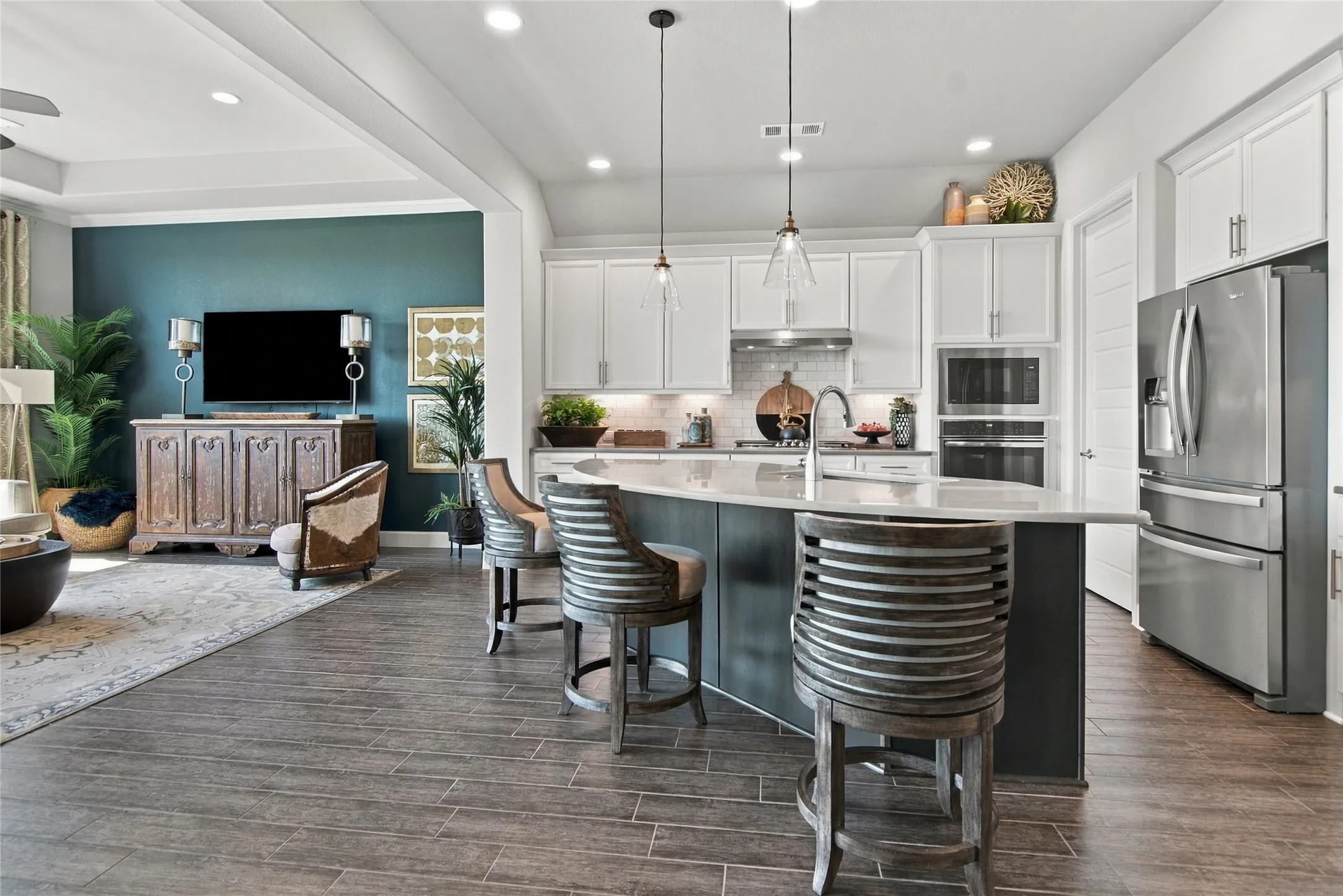 Single Family Residence For Sale in Denton County , 9717 Arkose Drive, Denton, Texas 76207, 2 Bedroom, 3 Bathroom, 3 Garage spaces, 2,096 Sqft, built in 2017, mls#21388534, Real Estate Agent in Denton, Homes For Sale in Denton county, Homes For Sale in Denton, Realtor in Denton Texas, Real Estate Brokerage Independent Realty Texas, Luminita Cordes Realtor