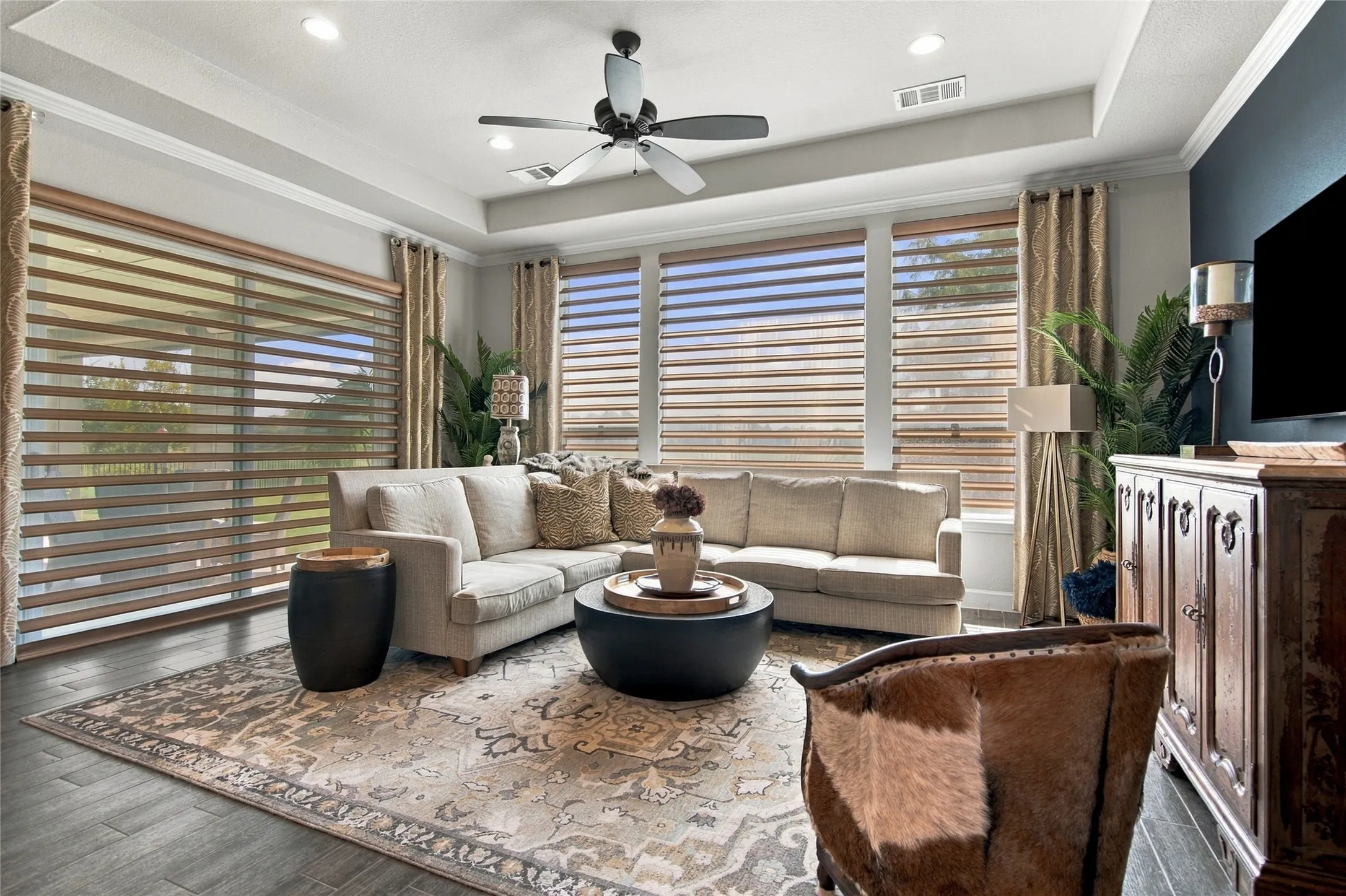 Single Family Residence For Sale in Denton County , 9717 Arkose Drive, Denton, Texas 76207, 2 Bedroom, 3 Bathroom, 3 Garage spaces, 2,096 Sqft, built in 2017, mls#21388534, Real Estate Agent in Denton, Homes For Sale in Denton county, Homes For Sale in Denton, Realtor in Denton Texas, Real Estate Brokerage Independent Realty Texas, Luminita Cordes Realtor