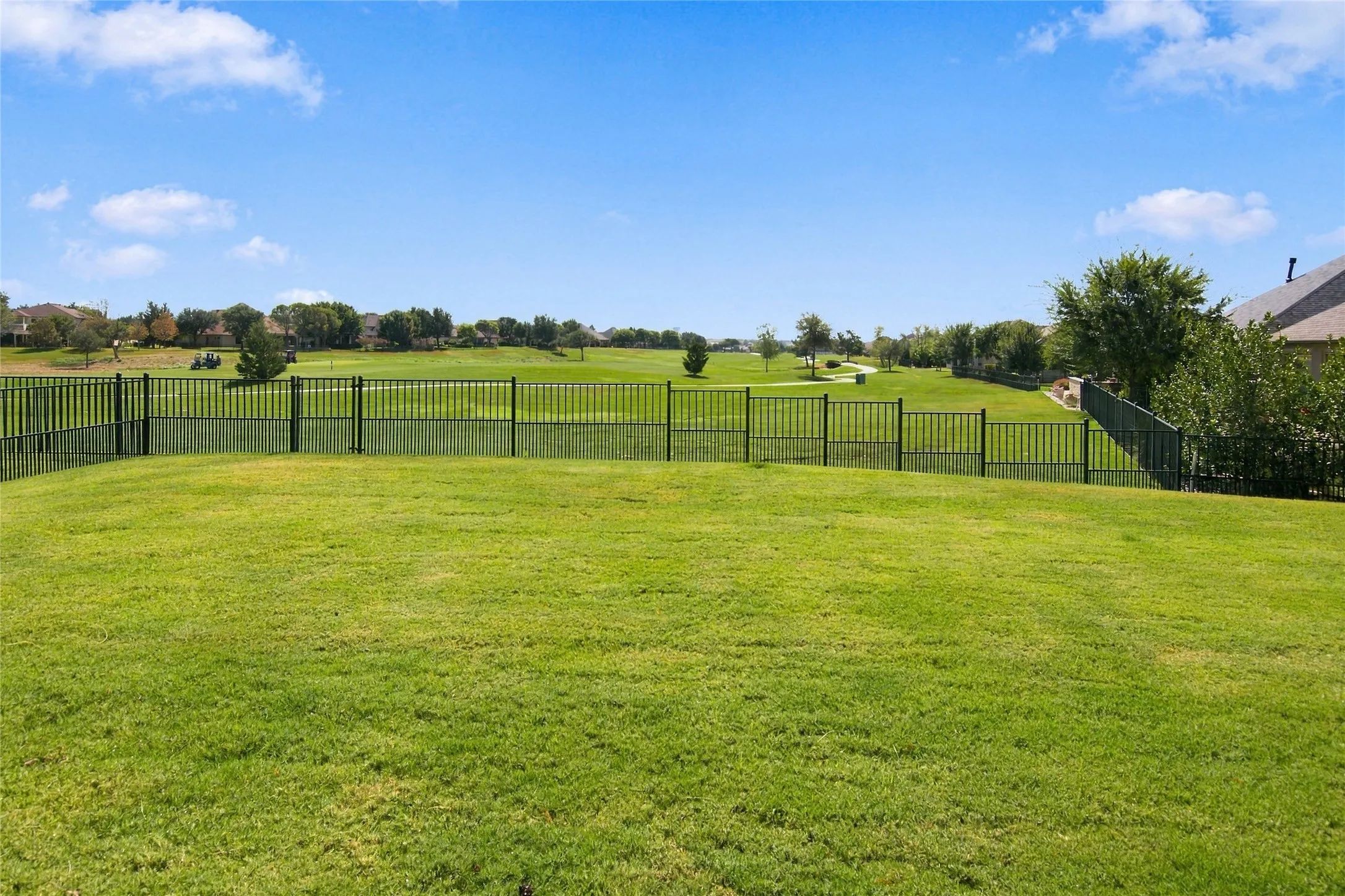 Single Family Residence For Sale in Denton County , 9717 Arkose Drive, Denton, Texas 76207, 2 Bedroom, 3 Bathroom, 3 Garage spaces, 2,096 Sqft, built in 2017, mls#21388534, Real Estate Agent in Denton, Homes For Sale in Denton county, Homes For Sale in Denton, Realtor in Denton Texas, Real Estate Brokerage Independent Realty Texas, Luminita Cordes Realtor