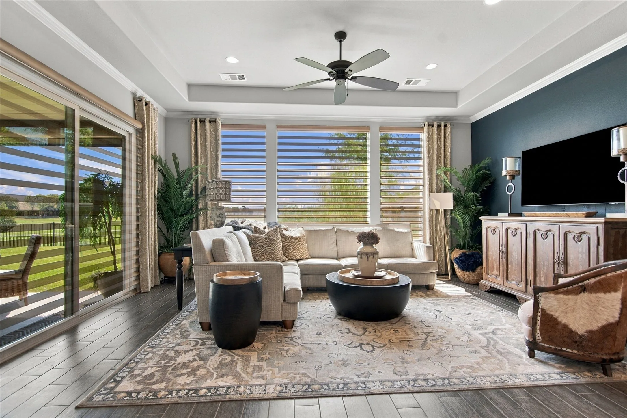 Single Family Residence For Sale in Denton County , 9717 Arkose Drive, Denton, Texas 76207, 2 Bedroom, 3 Bathroom, 3 Garage spaces, 2,096 Sqft, built in 2017, mls#21388534, Real Estate Agent in Denton, Homes For Sale in Denton county, Homes For Sale in Denton, Realtor in Denton Texas, Real Estate Brokerage Independent Realty Texas, Luminita Cordes Realtor