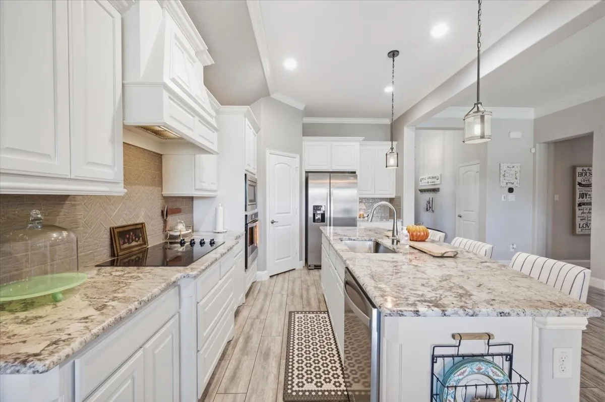 Single Family Residence For Sale in Ellis County , 136 Sapphire Lane, Waxahachie, Texas 75165, 3 Bedroom, 2 Bathroom, 2 Garage spaces, 2,267 Sqft, built in 2019, mls#21389366, Real Estate Agent in Waxahachie, Homes For Sale in Ellis county, Homes For Sale in Waxahachie, Realtor in Waxahachie Texas, Real Estate Brokerage Independent Realty Texas, Luminita Cordes Realtor