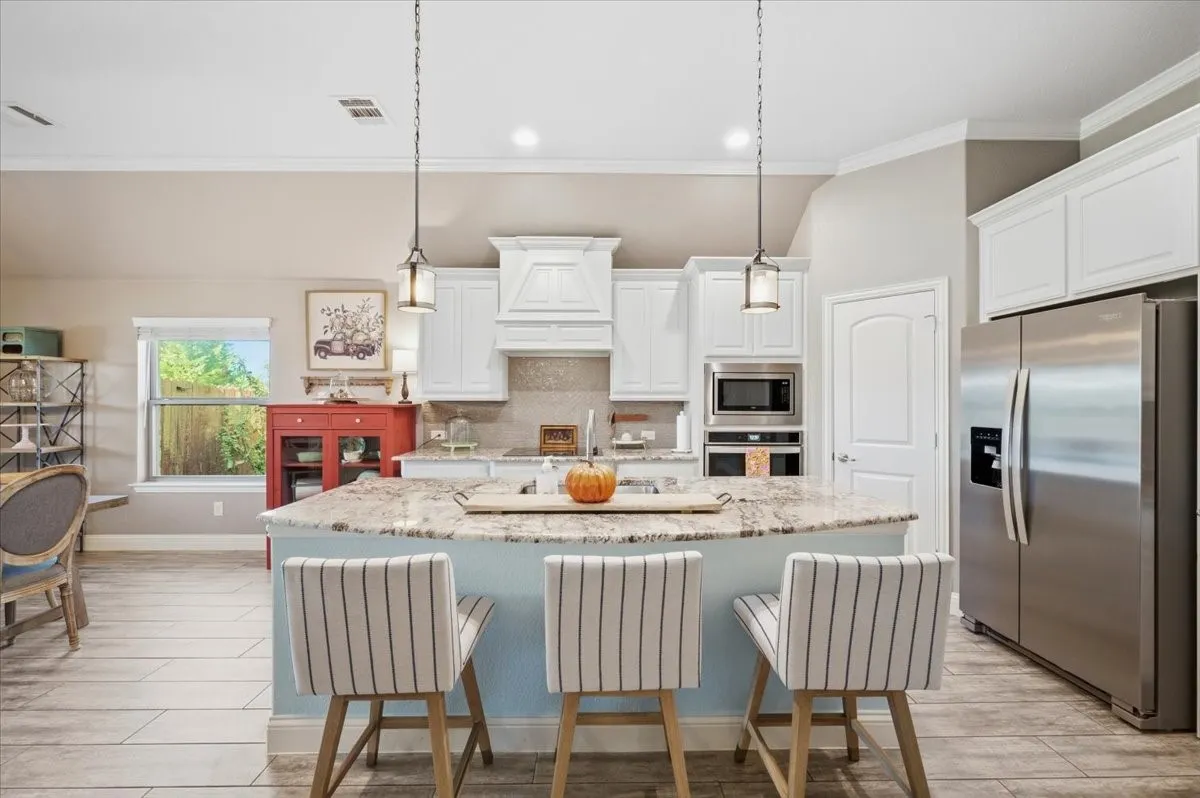 Single Family Residence For Sale in Ellis County , 136 Sapphire Lane, Waxahachie, Texas 75165, 3 Bedroom, 2 Bathroom, 2 Garage spaces, 2,267 Sqft, built in 2019, mls#21389366, Real Estate Agent in Waxahachie, Homes For Sale in Ellis county, Homes For Sale in Waxahachie, Realtor in Waxahachie Texas, Real Estate Brokerage Independent Realty Texas, Luminita Cordes Realtor