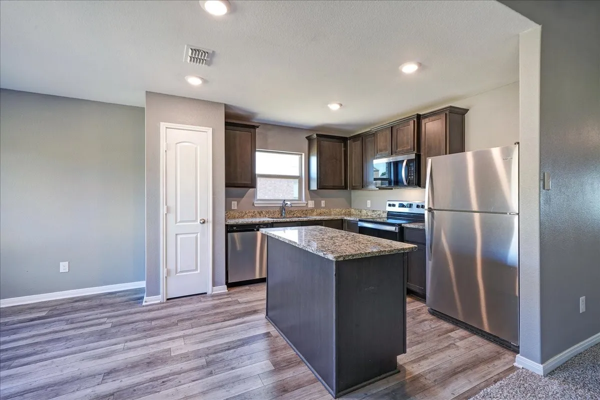 Single Family Residence For Sale in Wise County , 119 Barbwire Way, Newark, Texas 76071, 3 Bedroom, 2 Bathroom, 2 Garage spaces, 1,379 Sqft, built in 2020, mls#21388591, Real Estate Agent in Newark, Homes For Sale in Wise county, Homes For Sale in Newark, Realtor in Newark Texas, Real Estate Brokerage Independent Realty Texas, Luminita Cordes Realtor