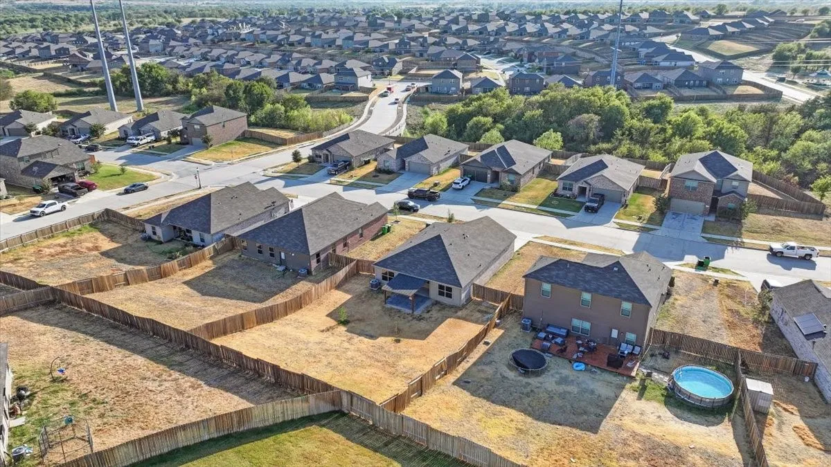 Single Family Residence For Sale in Wise County , 119 Barbwire Way, Newark, Texas 76071, 3 Bedroom, 2 Bathroom, 2 Garage spaces, 1,379 Sqft, built in 2020, mls#21388591, Real Estate Agent in Newark, Homes For Sale in Wise county, Homes For Sale in Newark, Realtor in Newark Texas, Real Estate Brokerage Independent Realty Texas, Luminita Cordes Realtor