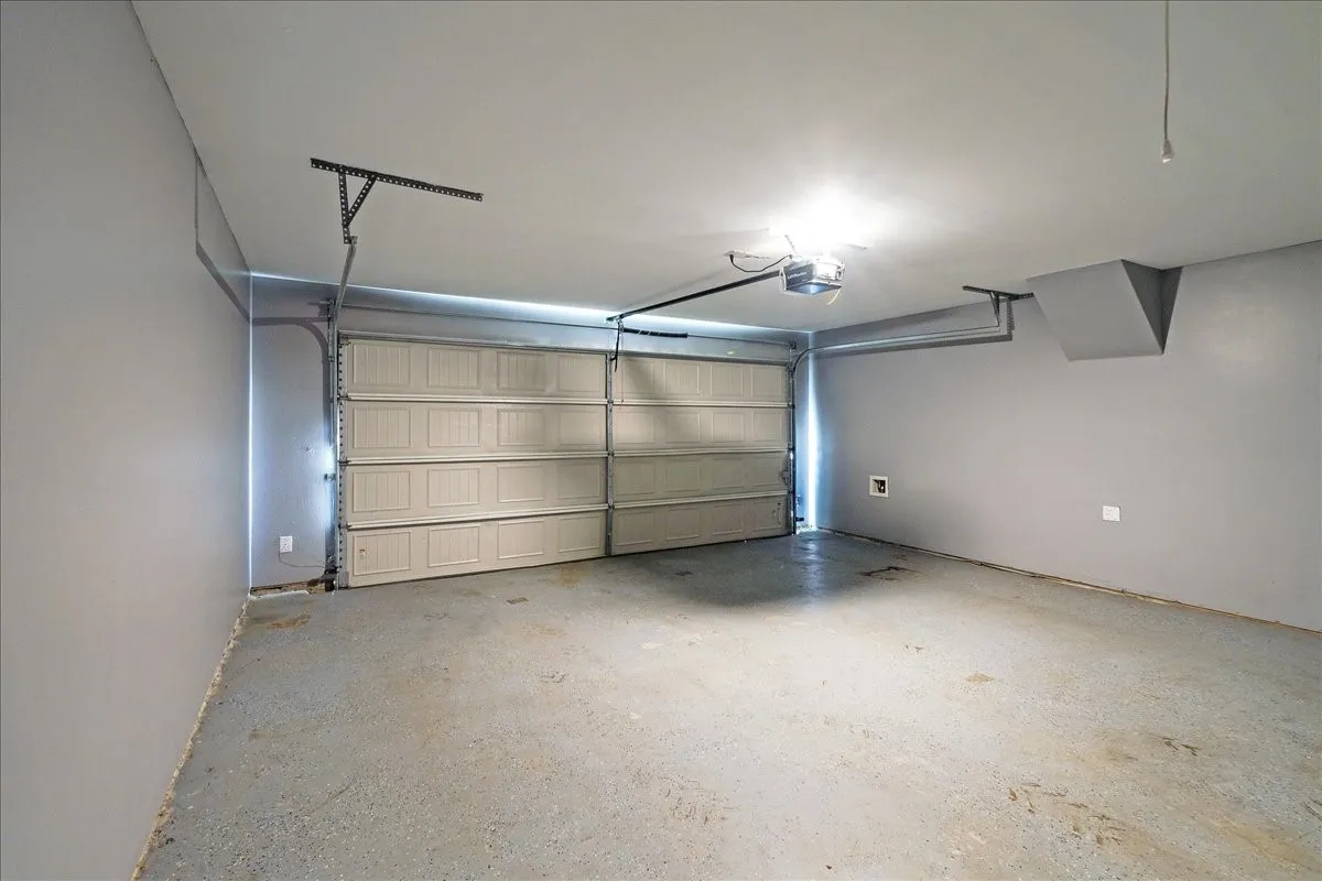 Single Family Residence For Sale in Wise County , 119 Barbwire Way, Newark, Texas 76071, 3 Bedroom, 2 Bathroom, 2 Garage spaces, 1,379 Sqft, built in 2020, mls#21388591, Real Estate Agent in Newark, Homes For Sale in Wise county, Homes For Sale in Newark, Realtor in Newark Texas, Real Estate Brokerage Independent Realty Texas, Luminita Cordes Realtor