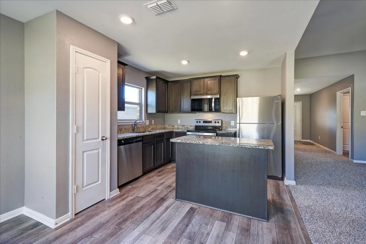 Single Family Residence For Sale in Wise County , 119 Barbwire Way, Newark, Texas 76071, 3 Bedroom, 2 Bathroom, 2 Garage spaces, 1,379 Sqft, built in 2020, mls#21388591, Real Estate Agent in Newark, Homes For Sale in Wise county, Homes For Sale in Newark, Realtor in Newark Texas, Real Estate Brokerage Independent Realty Texas, Luminita Cordes Realtor