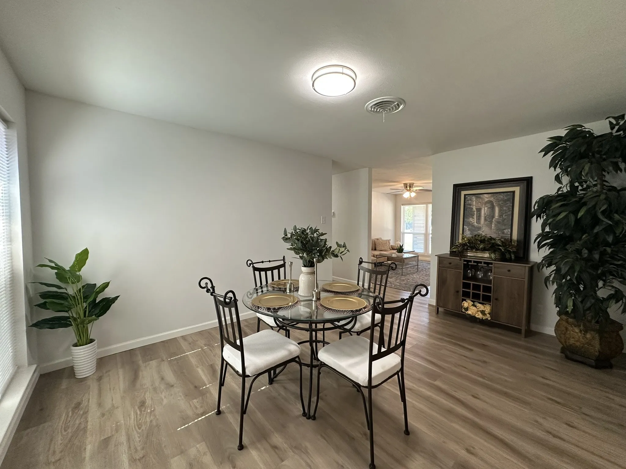 Single Family Residence For Rent in Dallas County , 509 Dover Drive, Richardson, Texas 75080, 3 Bedroom, 2 Bathroom, 2 Garage spaces, 1,216 Sqft, built in 1958, mls#21389365, Real Estate Agent in Richardson, Homes For Rent in Dallas county, Homes For Rent in Richardson, Realtor in Richardson Texas, Real Estate Brokerage Independent Realty Texas, Luminita Cordes Realtor