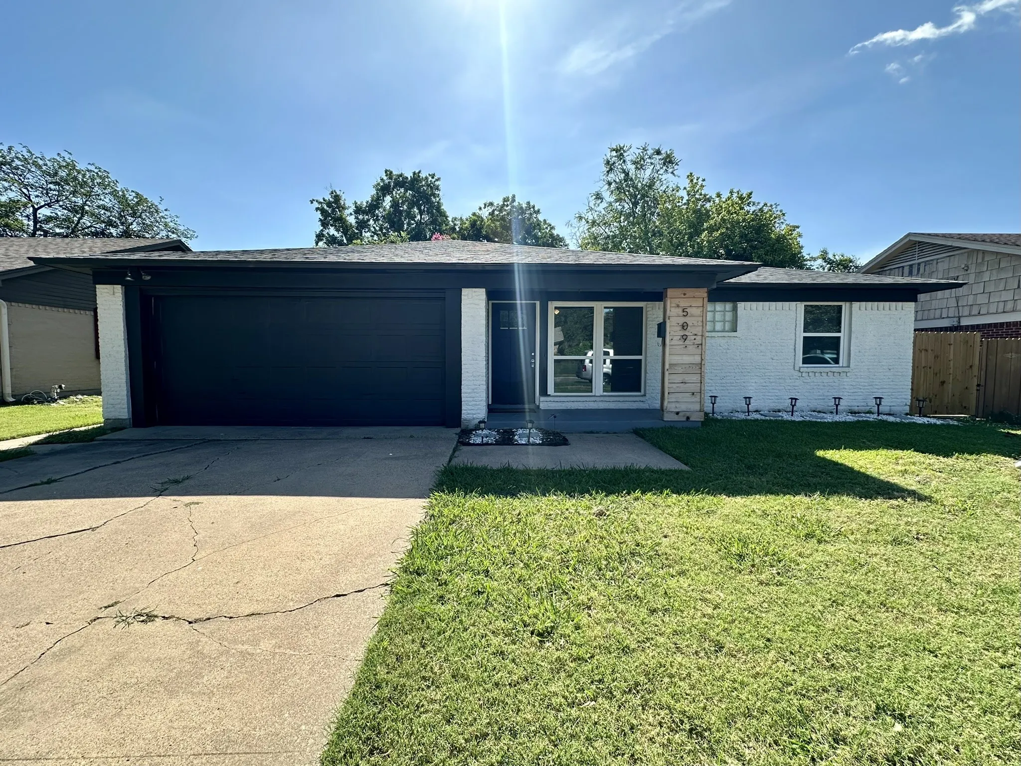 Single Family Residence For Rent in Dallas County , 509 Dover Drive, Richardson, Texas 75080, 3 Bedroom, 2 Bathroom, 2 Garage spaces, 1,216 Sqft, built in 1958, mls#21389365, Real Estate Agent in Richardson, Homes For Rent in Dallas county, Homes For Rent in Richardson, Realtor in Richardson Texas, Real Estate Brokerage Independent Realty Texas, Luminita Cordes Realtor