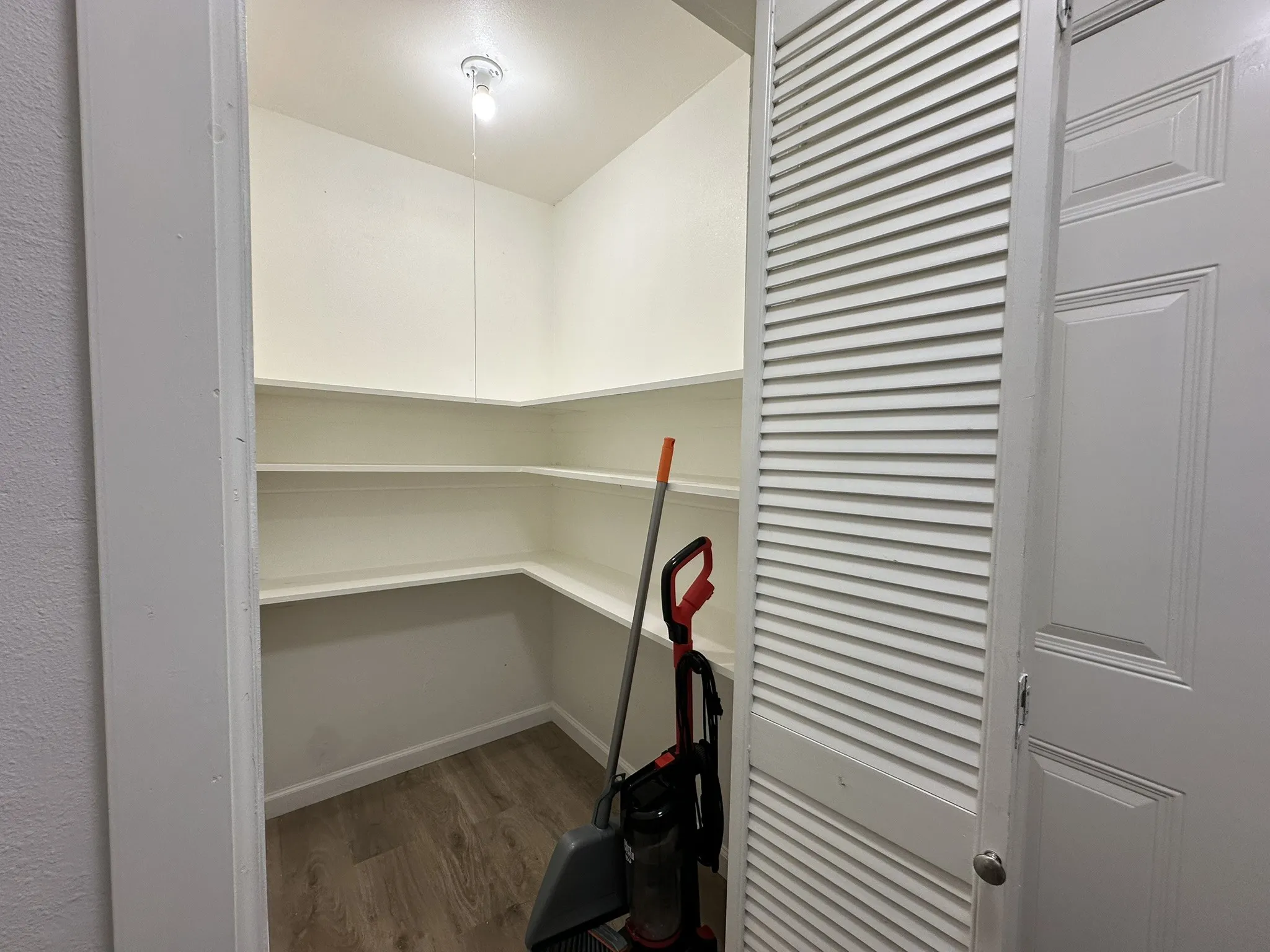 Single Family Residence For Rent in Dallas County , 509 Dover Drive, Richardson, Texas 75080, 3 Bedroom, 2 Bathroom, 2 Garage spaces, 1,216 Sqft, built in 1958, mls#21389365, Real Estate Agent in Richardson, Homes For Rent in Dallas county, Homes For Rent in Richardson, Realtor in Richardson Texas, Real Estate Brokerage Independent Realty Texas, Luminita Cordes Realtor