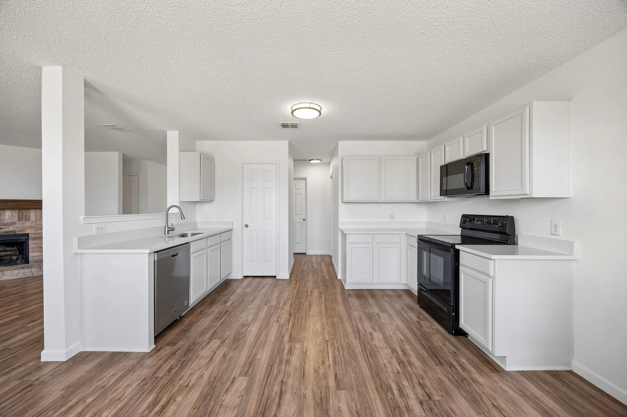 Single Family Residence For Rent in Denton County , 1721 Spyglass Drive, Little Elm, Texas 75068, 4 Bedroom, 3 Bathroom, 2 Garage spaces, 2,569 Sqft, built in 2004, mls#21388439, Real Estate Agent in Little Elm, Homes For Rent in Denton county, Homes For Rent in Little Elm, Realtor in Little Elm Texas, Real Estate Brokerage Independent Realty Texas, Luminita Cordes Realtor