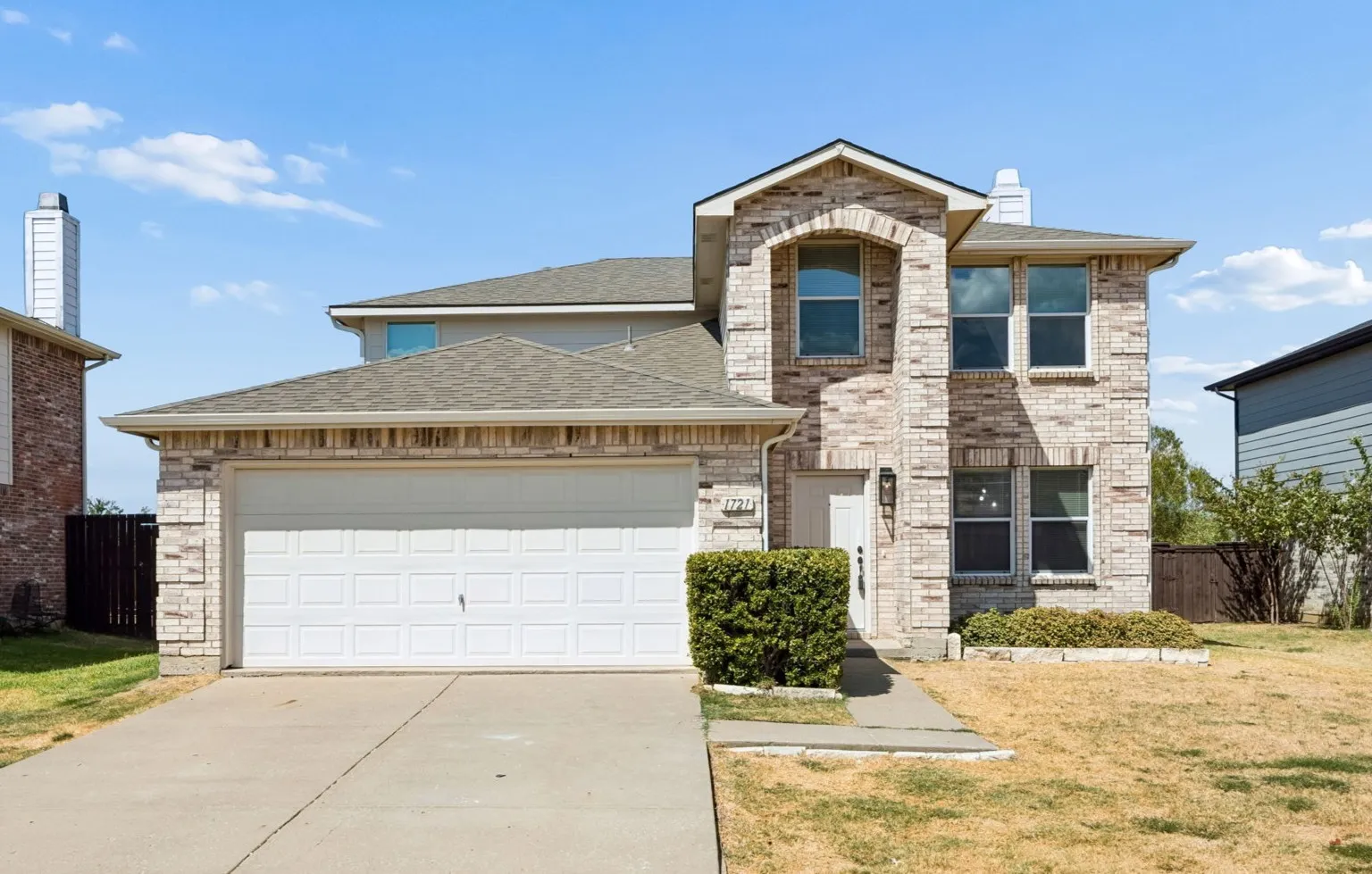Single Family Residence For Rent in Denton County , 1721 Spyglass Drive, Little Elm, Texas 75068, 4 Bedroom, 3 Bathroom, 2 Garage spaces, 2,569 Sqft, built in 2004, mls#21388439, Real Estate Agent in Little Elm, Homes For Rent in Denton county, Homes For Rent in Little Elm, Realtor in Little Elm Texas, Real Estate Brokerage Independent Realty Texas, Luminita Cordes Realtor