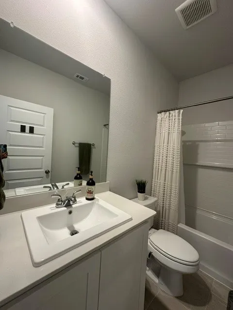 Single Family Residence For Rent in Collin County , 516 Hickory Ridge, Van Alstyne, Texas 75495, 4 Bedroom, 3 Bathroom, 2 Garage spaces, 2,371 Sqft, built in 2024, mls#21386276, Real Estate Agent in Van Alstyne, Homes For Rent in Collin county, Homes For Rent in Van Alstyne, Realtor in Van Alstyne Texas, Real Estate Brokerage Independent Realty Texas, Luminita Cordes Realtor