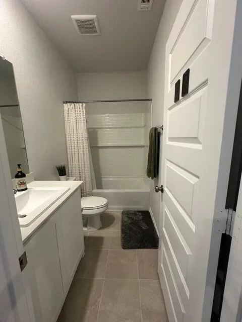 Single Family Residence For Rent in Collin County , 516 Hickory Ridge, Van Alstyne, Texas 75495, 4 Bedroom, 3 Bathroom, 2 Garage spaces, 2,371 Sqft, built in 2024, mls#21386276, Real Estate Agent in Van Alstyne, Homes For Rent in Collin county, Homes For Rent in Van Alstyne, Realtor in Van Alstyne Texas, Real Estate Brokerage Independent Realty Texas, Luminita Cordes Realtor