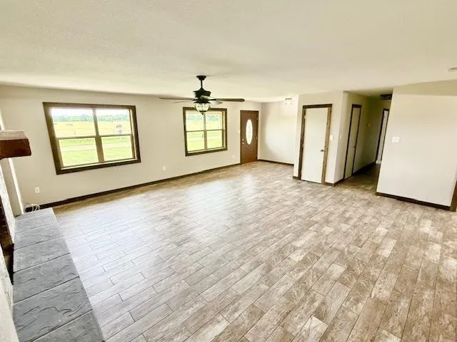 Single Family Residence For Sale in Henderson County , 22184 Old River Road, Trinidad, Texas 75163, 3 Bedroom, 2 Bathroom, Garage spaces, 2,200 Sqft, built in 1978, mls#21389377, Real Estate Agent in Trinidad, Homes For Sale in Henderson county, Homes For Sale in Trinidad, Realtor in Trinidad Texas, Real Estate Brokerage Independent Realty Texas, Luminita Cordes Realtor
