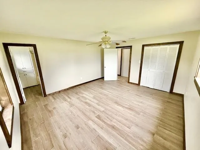 Single Family Residence For Sale in Henderson County , 22184 Old River Road, Trinidad, Texas 75163, 3 Bedroom, 2 Bathroom, Garage spaces, 2,200 Sqft, built in 1978, mls#21389377, Real Estate Agent in Trinidad, Homes For Sale in Henderson county, Homes For Sale in Trinidad, Realtor in Trinidad Texas, Real Estate Brokerage Independent Realty Texas, Luminita Cordes Realtor