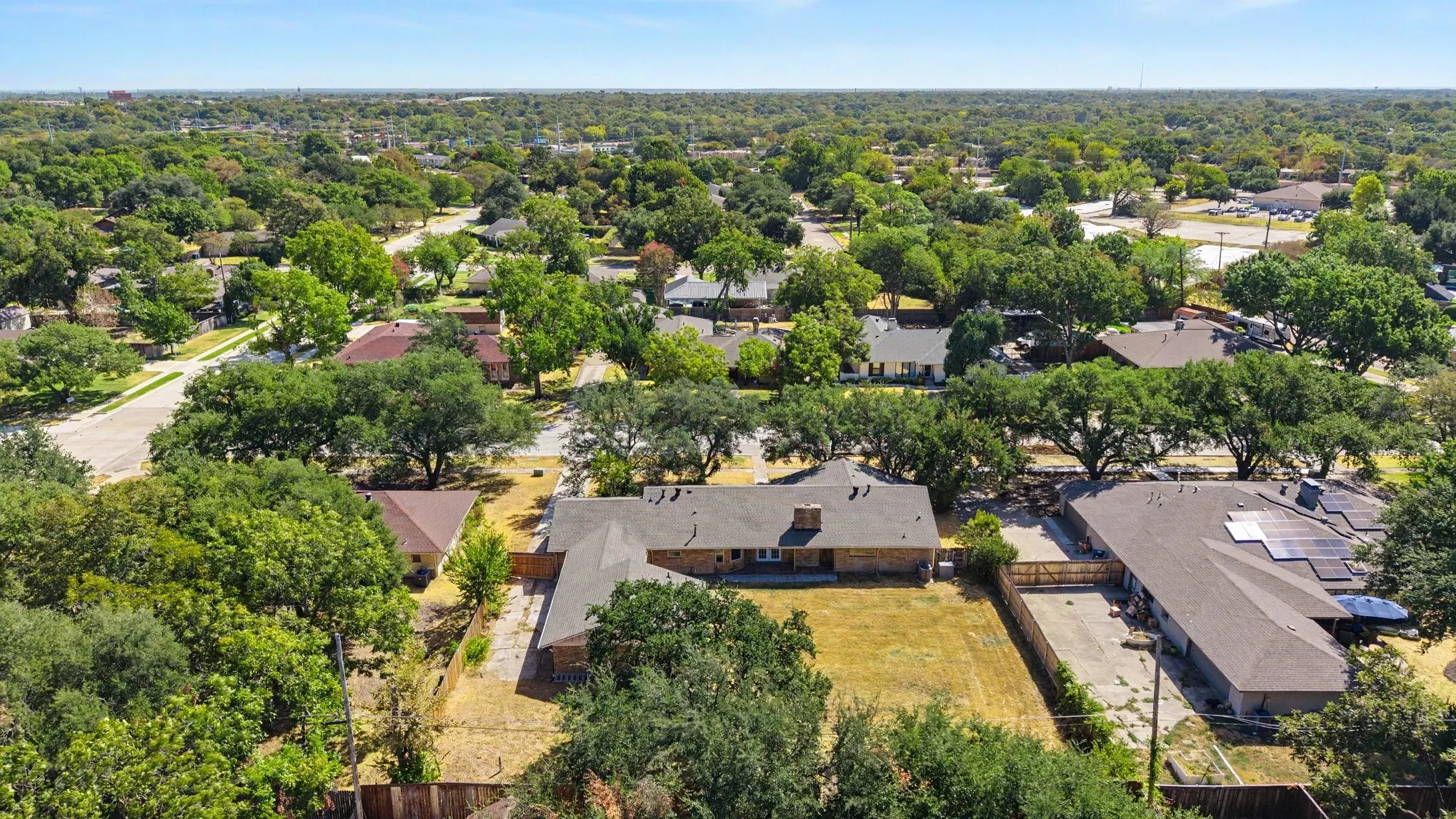 Single Family Residence For Sale in Dallas County , 4109 Keele Drive, Garland, Texas 75041, 5 Bedroom, 3 Bathroom, 2 Garage spaces, 2,630 Sqft, built in 1973, mls#21388358, Real Estate Agent in Garland, Homes For Sale in Dallas county, Homes For Sale in Garland, Realtor in Garland Texas, Real Estate Brokerage Independent Realty Texas, Luminita Cordes Realtor