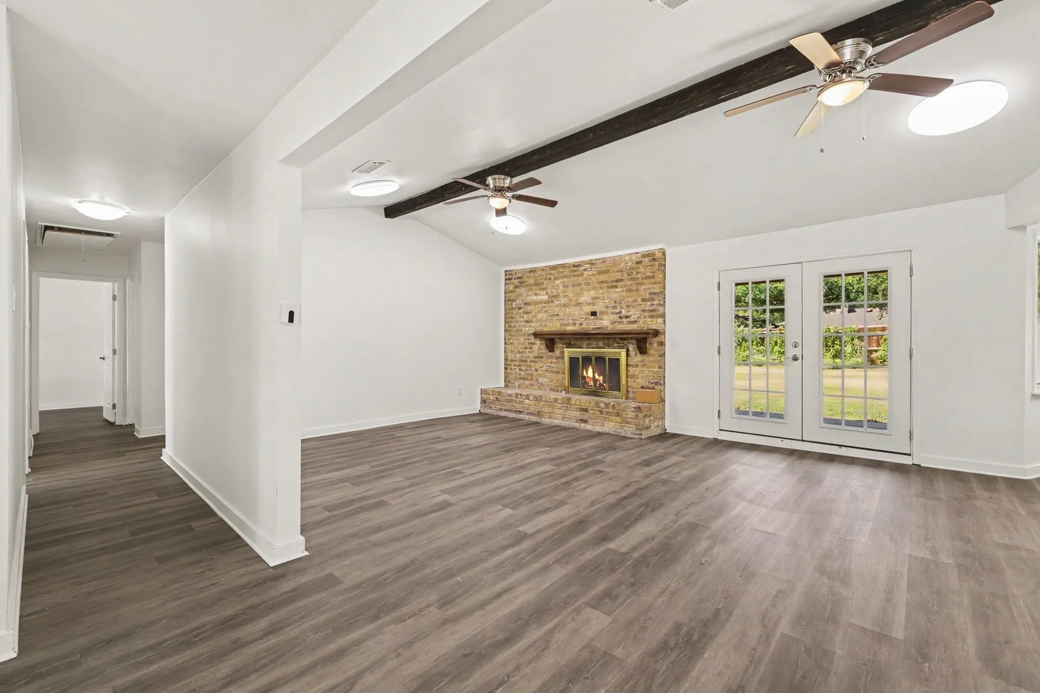 Single Family Residence For Sale in Dallas County , 4109 Keele Drive, Garland, Texas 75041, 5 Bedroom, 3 Bathroom, 2 Garage spaces, 2,630 Sqft, built in 1973, mls#21388358, Real Estate Agent in Garland, Homes For Sale in Dallas county, Homes For Sale in Garland, Realtor in Garland Texas, Real Estate Brokerage Independent Realty Texas, Luminita Cordes Realtor