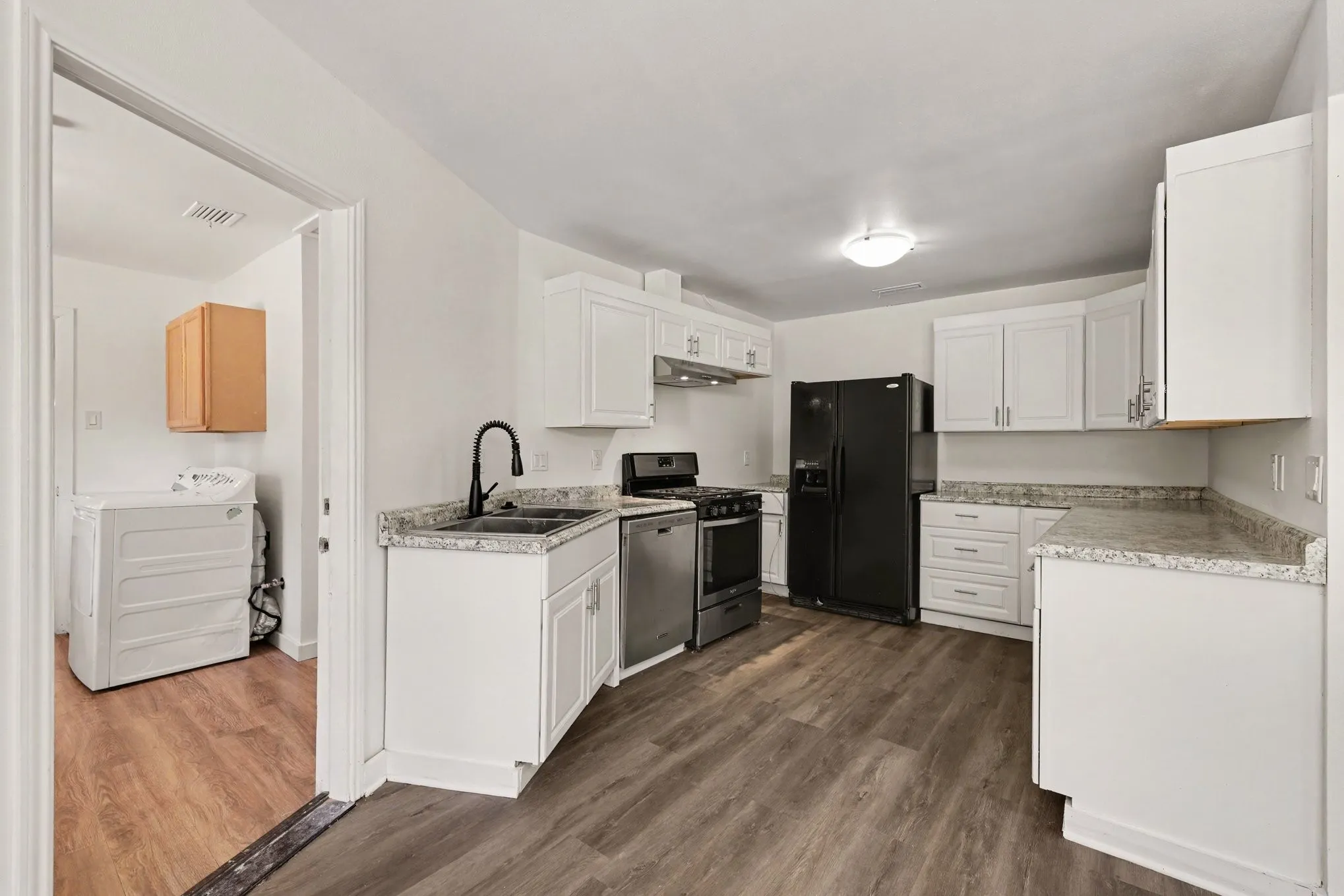 Single Family Residence For Sale in Dallas County , 4109 Keele Drive, Garland, Texas 75041, 5 Bedroom, 3 Bathroom, 2 Garage spaces, 2,630 Sqft, built in 1973, mls#21388358, Real Estate Agent in Garland, Homes For Sale in Dallas county, Homes For Sale in Garland, Realtor in Garland Texas, Real Estate Brokerage Independent Realty Texas, Luminita Cordes Realtor