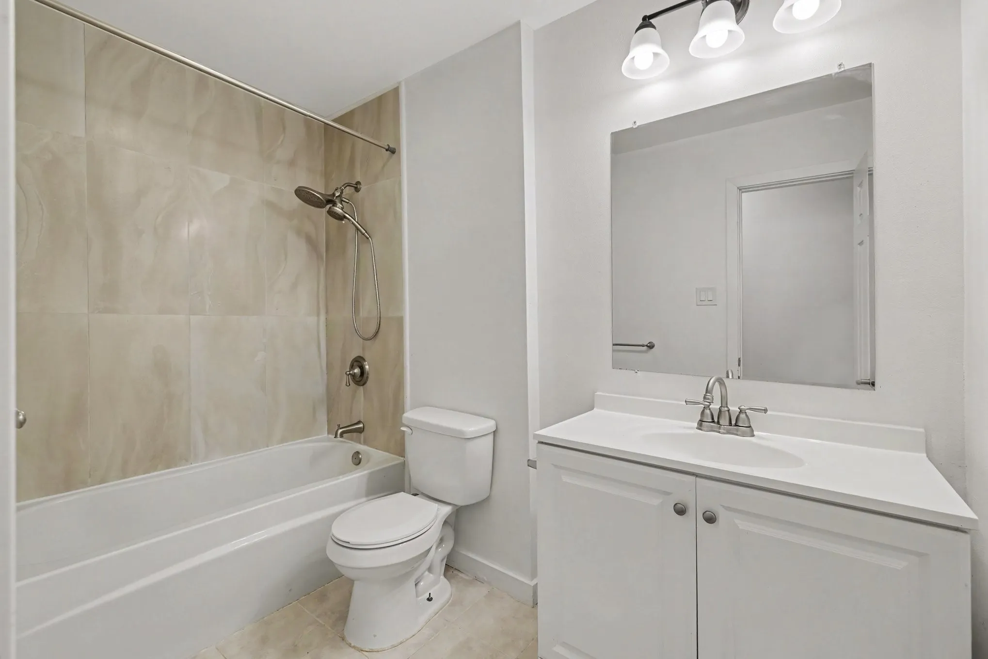 Single Family Residence For Sale in Dallas County , 4109 Keele Drive, Garland, Texas 75041, 5 Bedroom, 3 Bathroom, 2 Garage spaces, 2,630 Sqft, built in 1973, mls#21388358, Real Estate Agent in Garland, Homes For Sale in Dallas county, Homes For Sale in Garland, Realtor in Garland Texas, Real Estate Brokerage Independent Realty Texas, Luminita Cordes Realtor