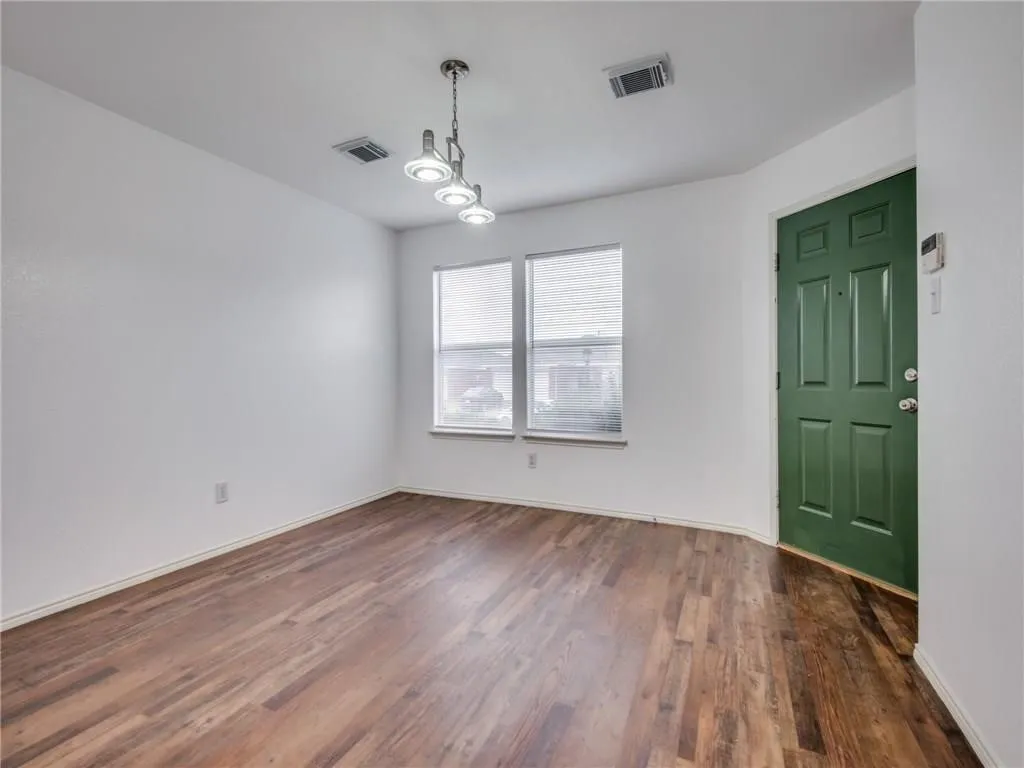 Single Family Residence For Rent in Denton County , 1428 Laurel Hall Lane, Little Elm, Texas 75068, 4 Bedroom, 3 Bathroom, 2 Garage spaces, 2,359 Sqft, built in 2001, mls#21389378, Real Estate Agent in Little Elm, Homes For Rent in Denton county, Homes For Rent in Little Elm, Realtor in Little Elm Texas, Real Estate Brokerage Independent Realty Texas, Luminita Cordes Realtor