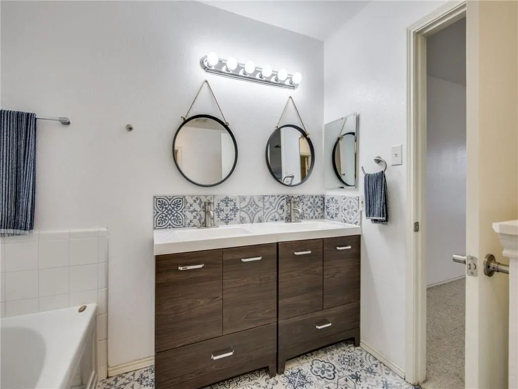 Single Family Residence For Rent in Denton County , 1428 Laurel Hall Lane, Little Elm, Texas 75068, 4 Bedroom, 3 Bathroom, 2 Garage spaces, 2,359 Sqft, built in 2001, mls#21389378, Real Estate Agent in Little Elm, Homes For Rent in Denton county, Homes For Rent in Little Elm, Realtor in Little Elm Texas, Real Estate Brokerage Independent Realty Texas, Luminita Cordes Realtor