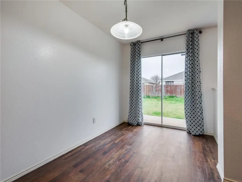 Single Family Residence For Rent in Denton County , 1428 Laurel Hall Lane, Little Elm, Texas 75068, 4 Bedroom, 3 Bathroom, 2 Garage spaces, 2,359 Sqft, built in 2001, mls#21389378, Real Estate Agent in Little Elm, Homes For Rent in Denton county, Homes For Rent in Little Elm, Realtor in Little Elm Texas, Real Estate Brokerage Independent Realty Texas, Luminita Cordes Realtor