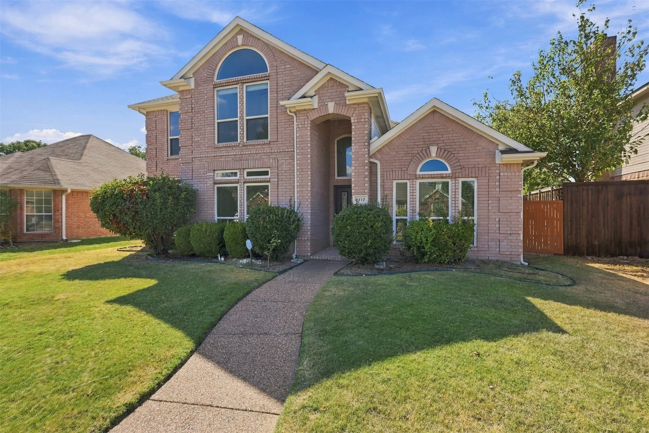 Single Family Residence For Sale in Collin County , 8117 Case Drive, Plano, Texas 75025, 5 Bedroom, 3 Bathroom, 2 Garage spaces, 2,576 Sqft, built in 1995, mls#21386938, Real Estate Agent in Plano, Homes For Sale in Collin county, Homes For Sale in Plano, Realtor in Plano Texas, Real Estate Brokerage Independent Realty Texas, Luminita Cordes Realtor