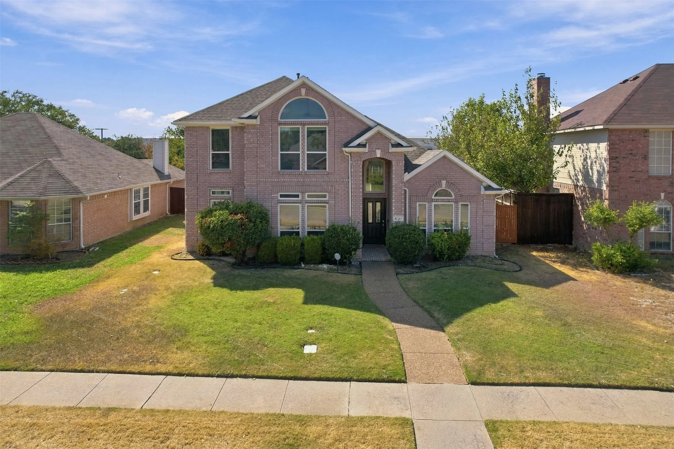Single Family Residence For Sale in Collin County , 8117 Case Drive, Plano, Texas 75025, 5 Bedroom, 3 Bathroom, 2 Garage spaces, 2,576 Sqft, built in 1995, mls#21386938, Real Estate Agent in Plano, Homes For Sale in Collin county, Homes For Sale in Plano, Realtor in Plano Texas, Real Estate Brokerage Independent Realty Texas, Luminita Cordes Realtor
